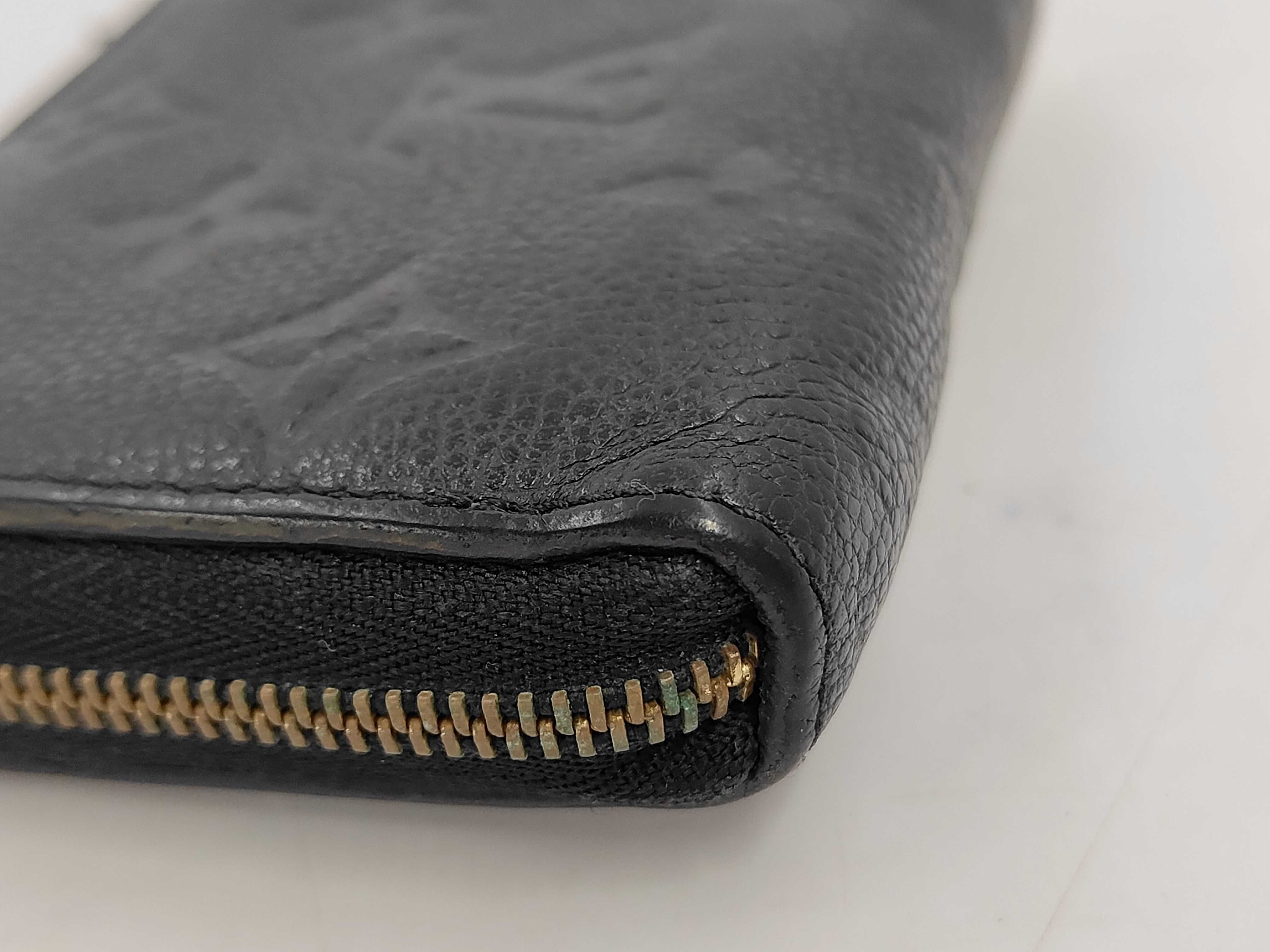 LV wallet — view 6
