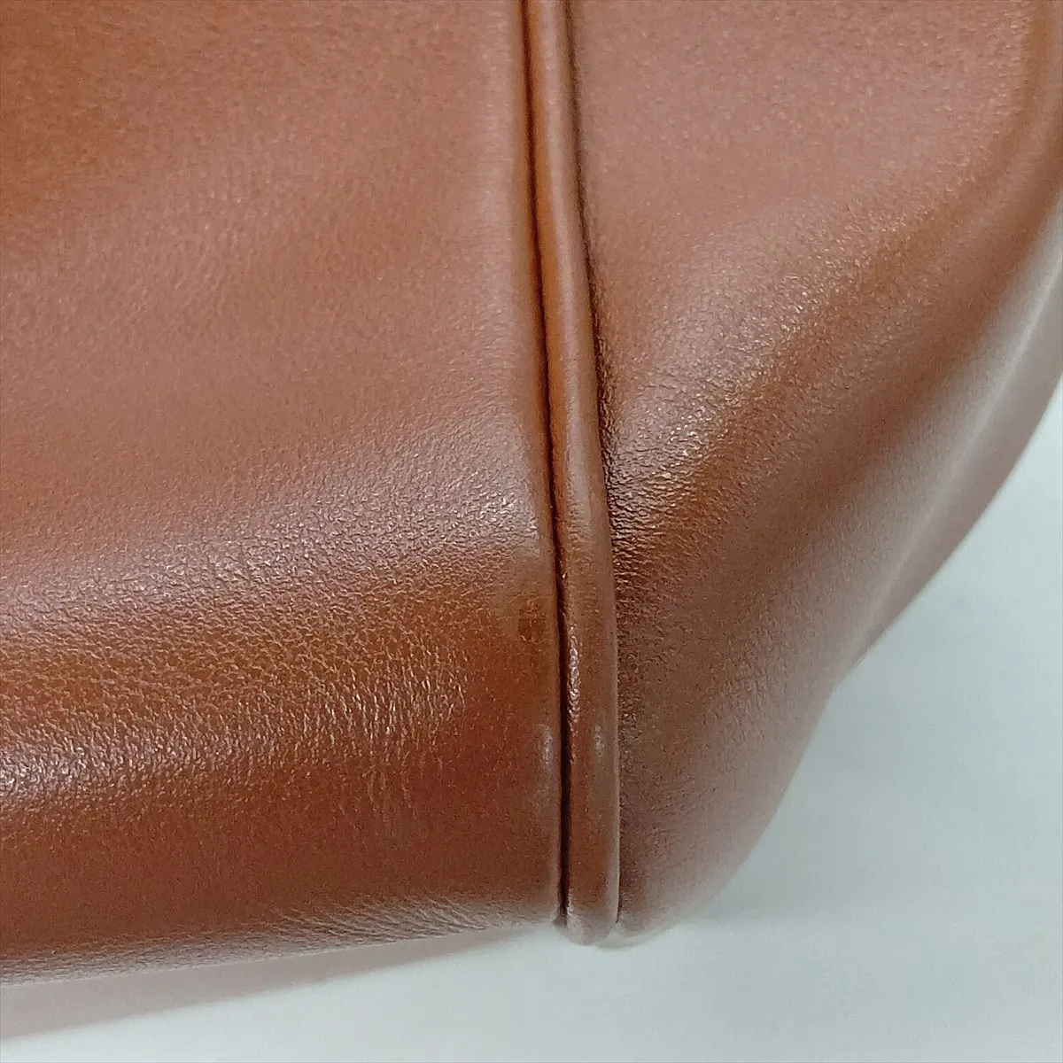 Small Cabas Drawstring Cuir Triomphe Leather 2-Way Handbag Brown — view 12