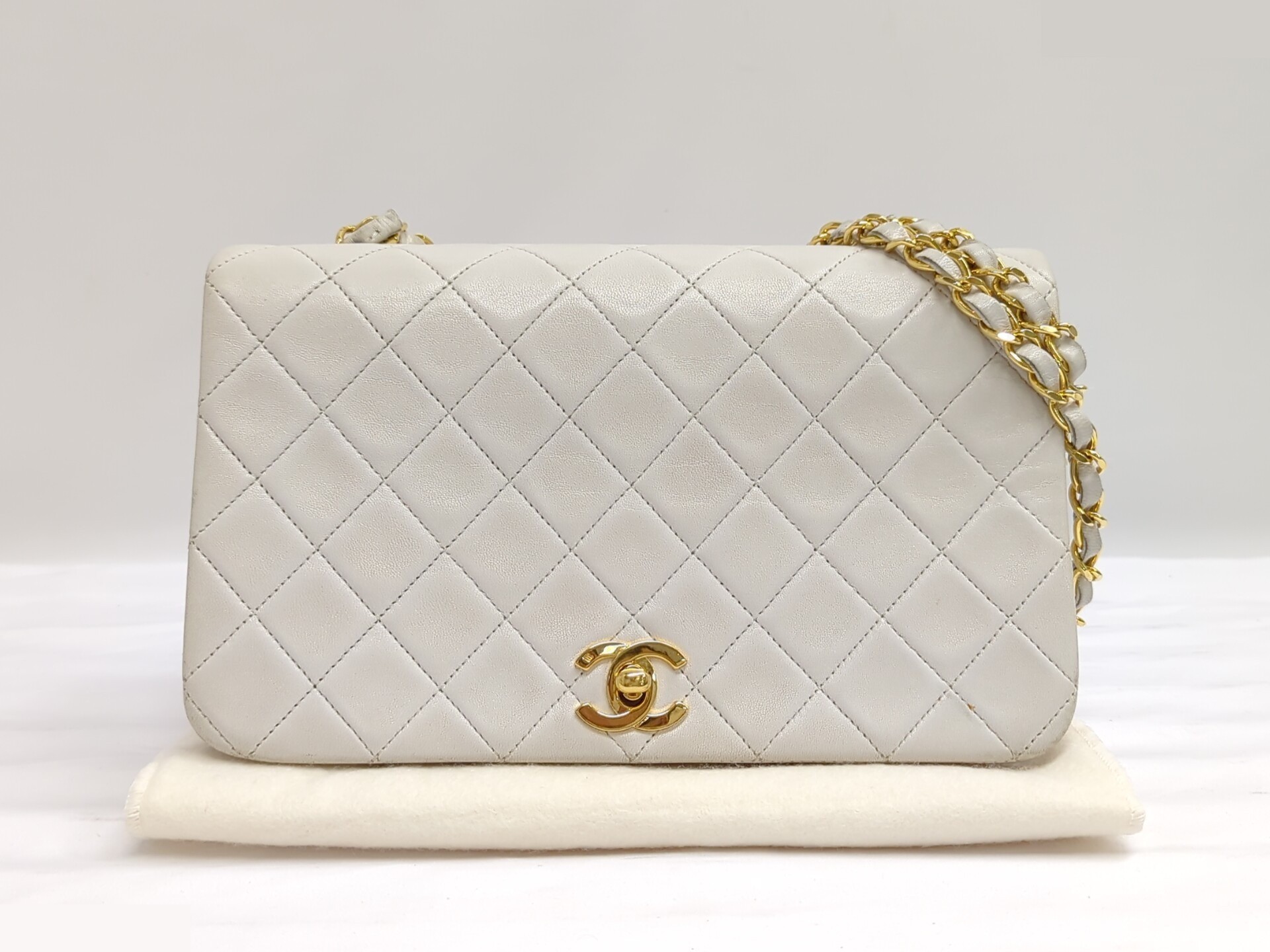 Matelassé (bag) - Shoulder bag