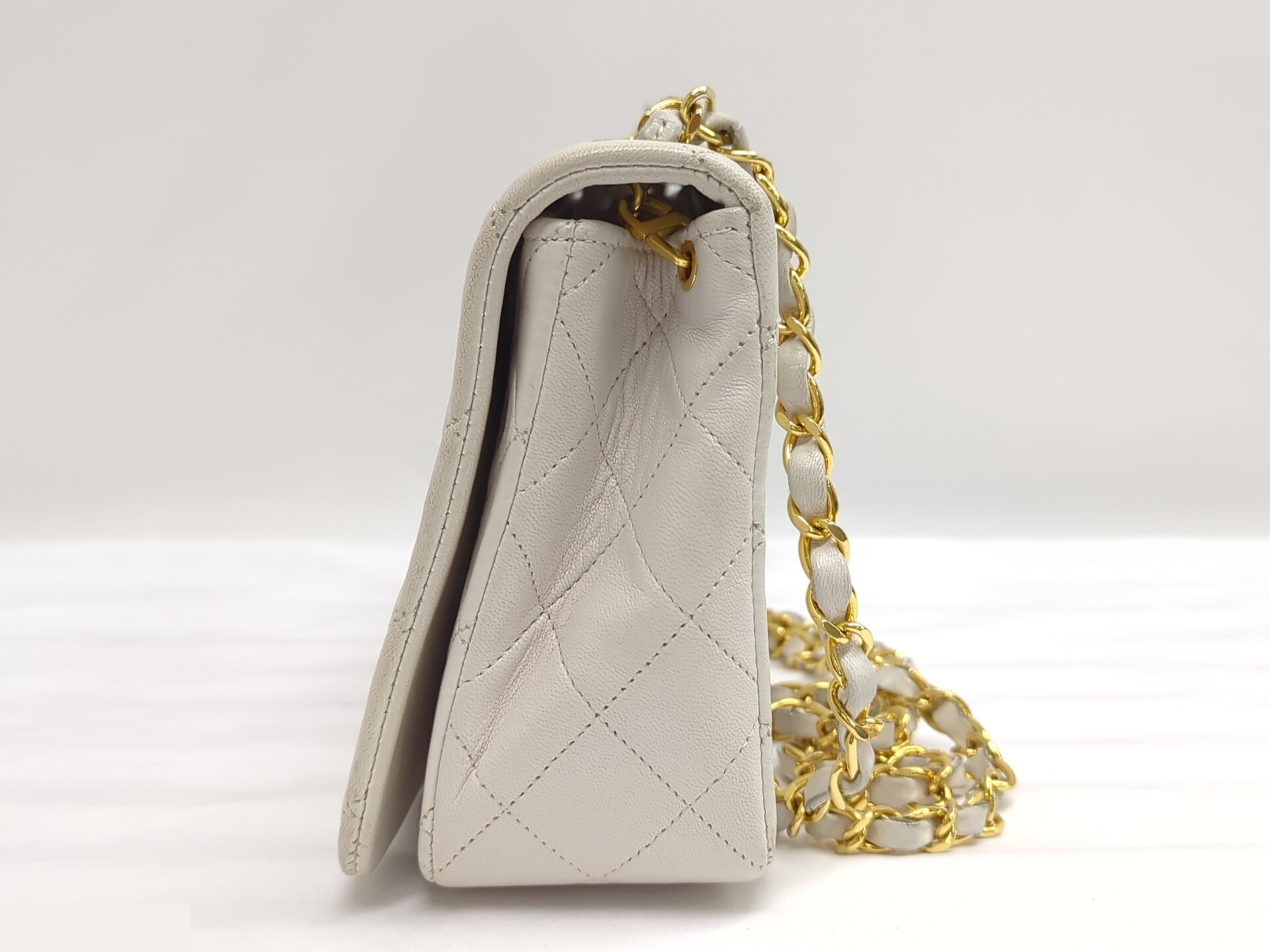 Matelassé (bag) - Shoulder bag — view 3