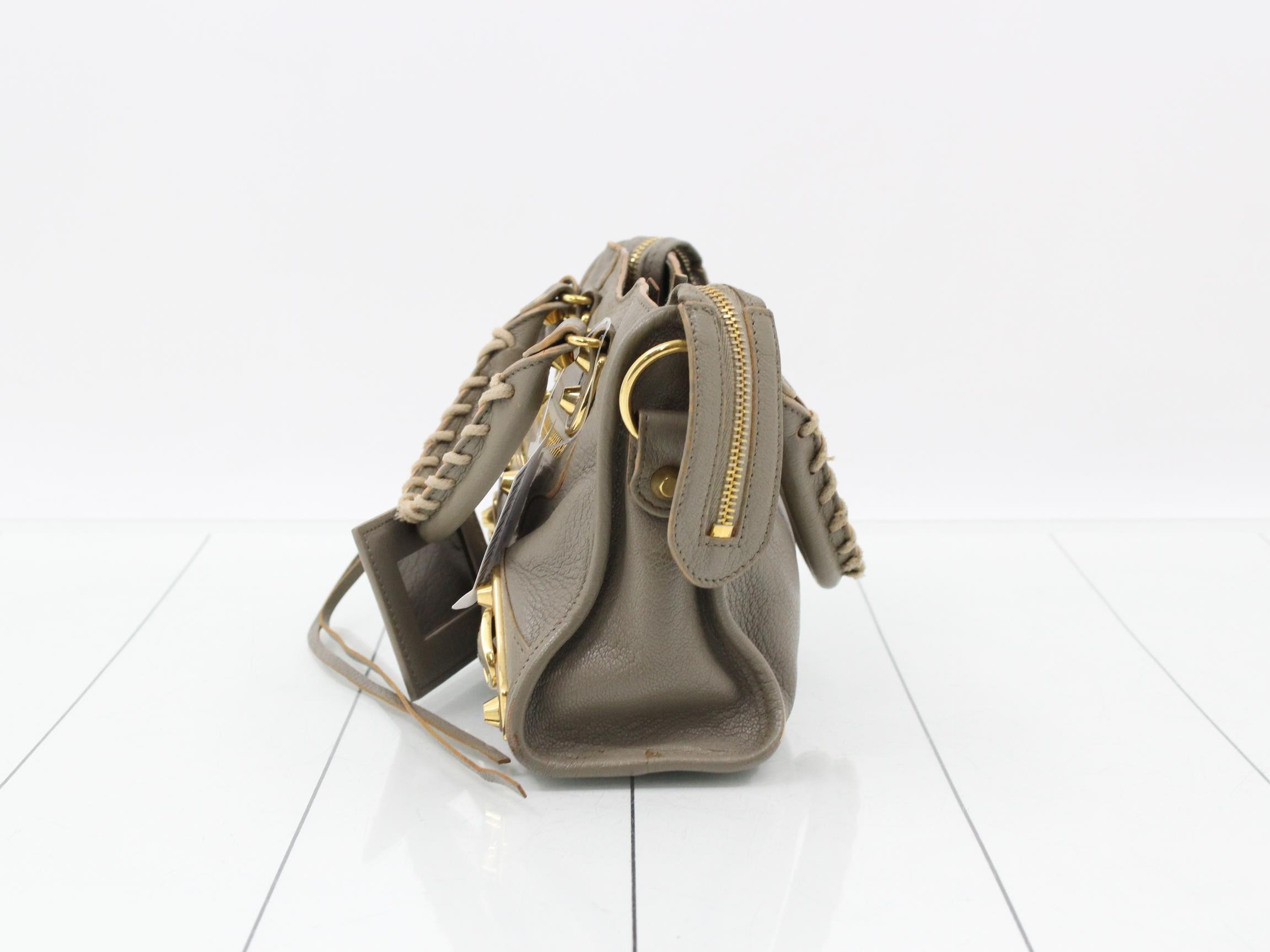 Classic handbag — view 3