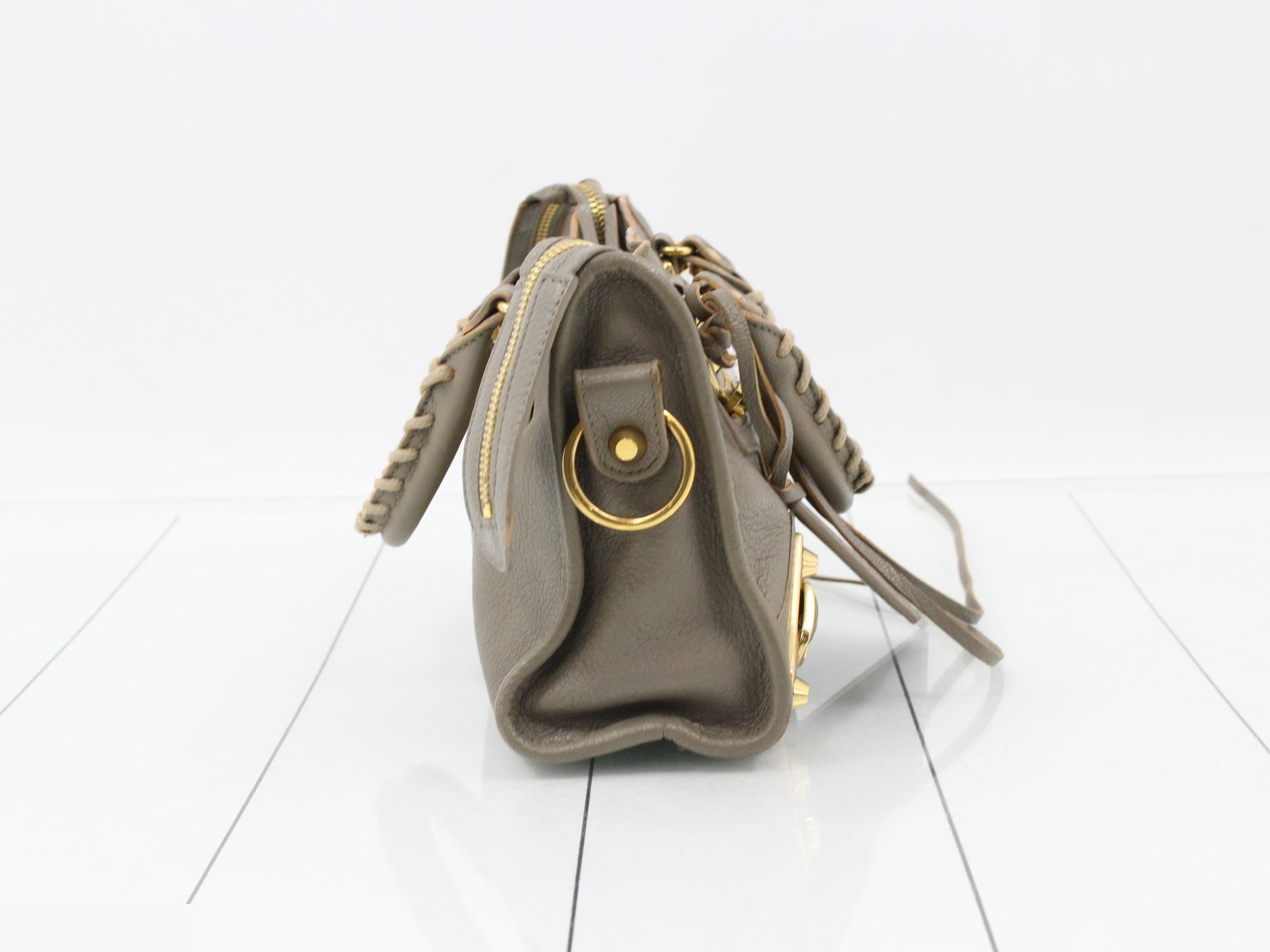 Classic handbag — view 4