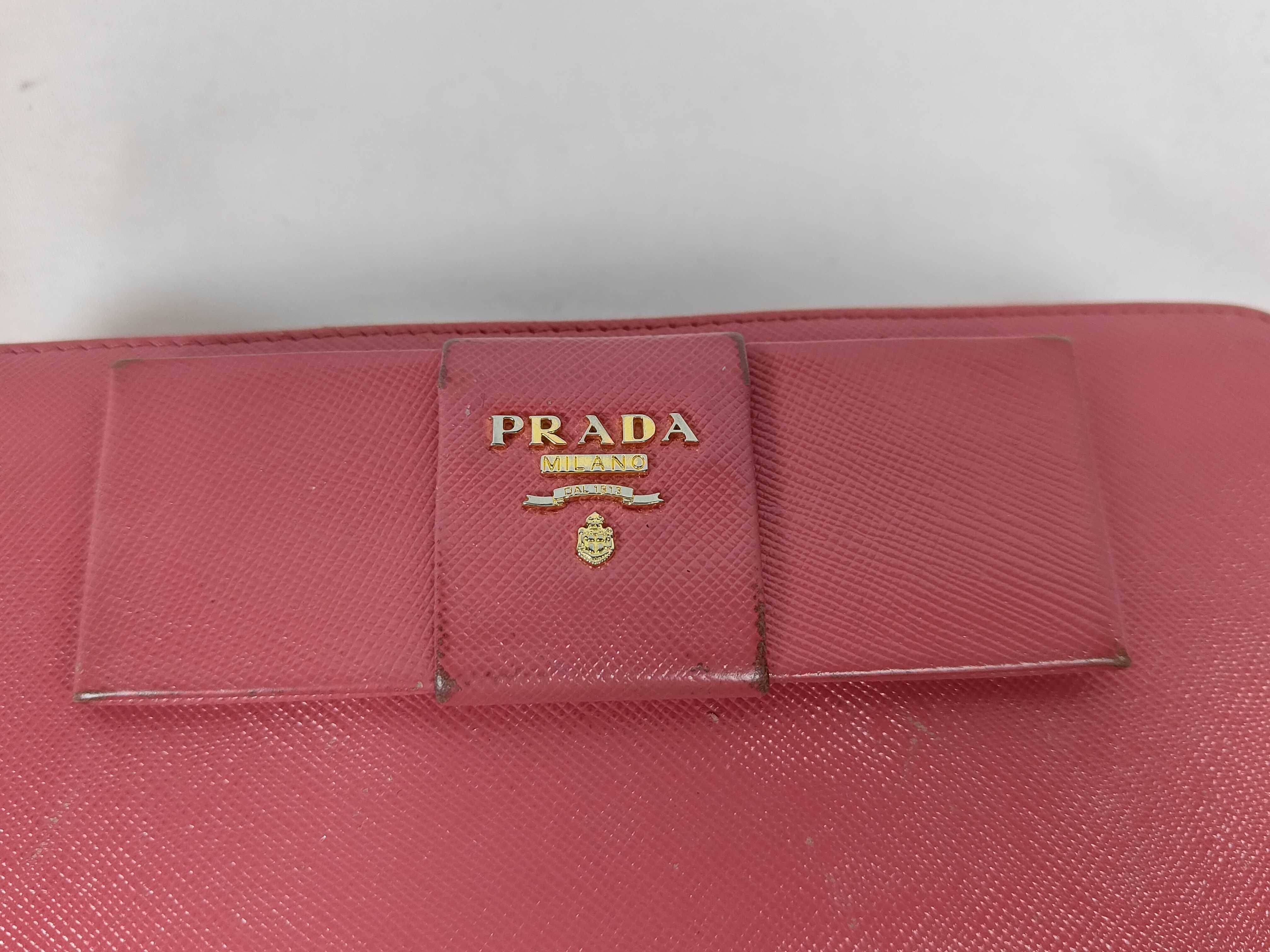 Round Zip Long Wallet Saffiano Pink Ribbon Wallet — view 15