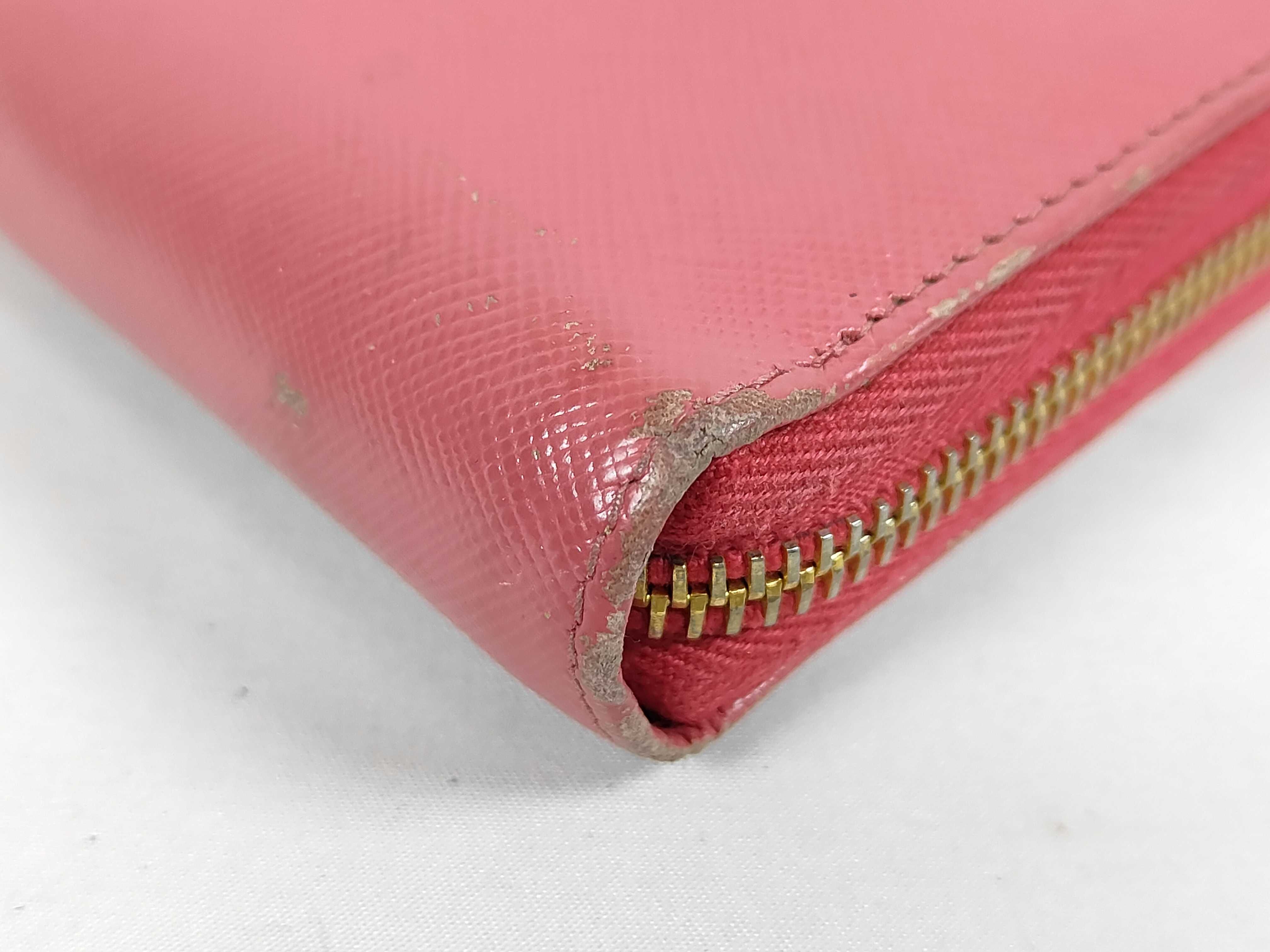 Round Zip Long Wallet Saffiano Pink Ribbon Wallet — view 4
