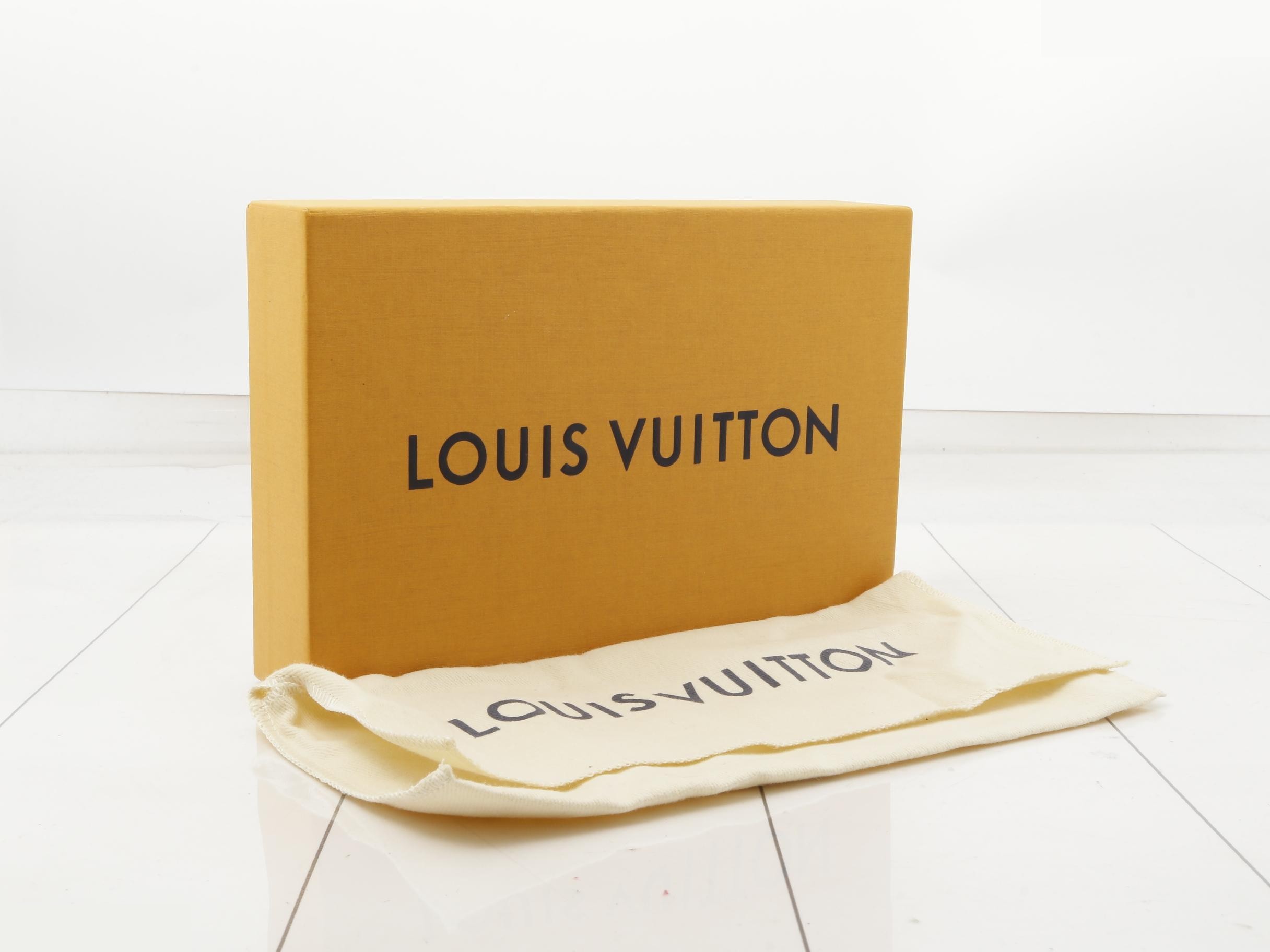 long wallet — view 5