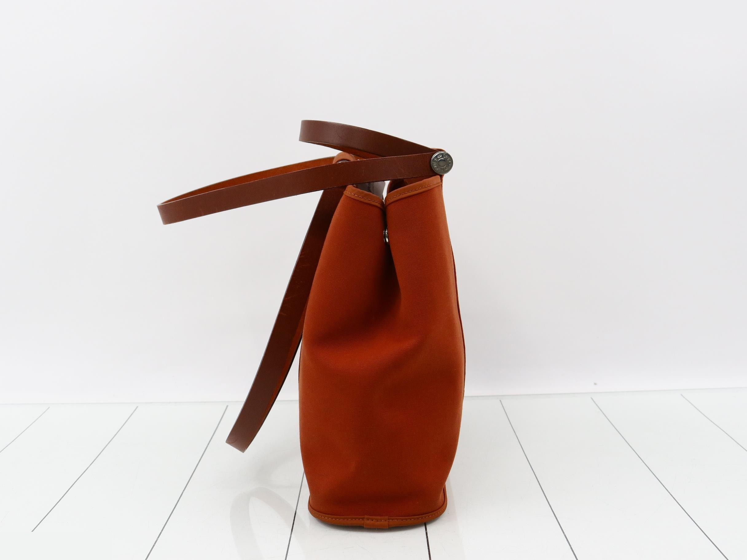 Cabas PM Toile Officier x Calf Leather Red — view 3