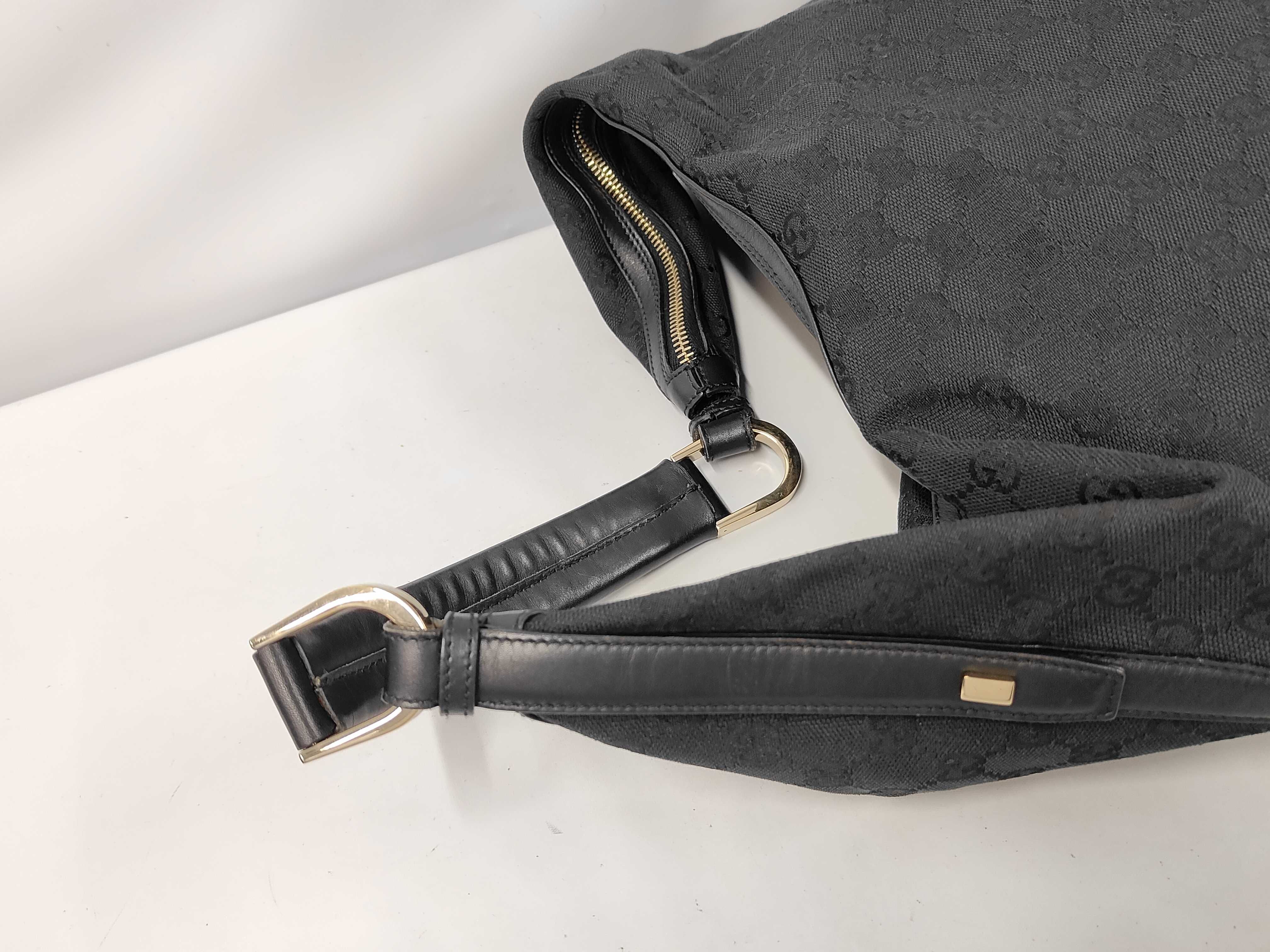 Black Leather GG Canvas Hobo One Shoulder Bag (Shoulder Bag) — view 5