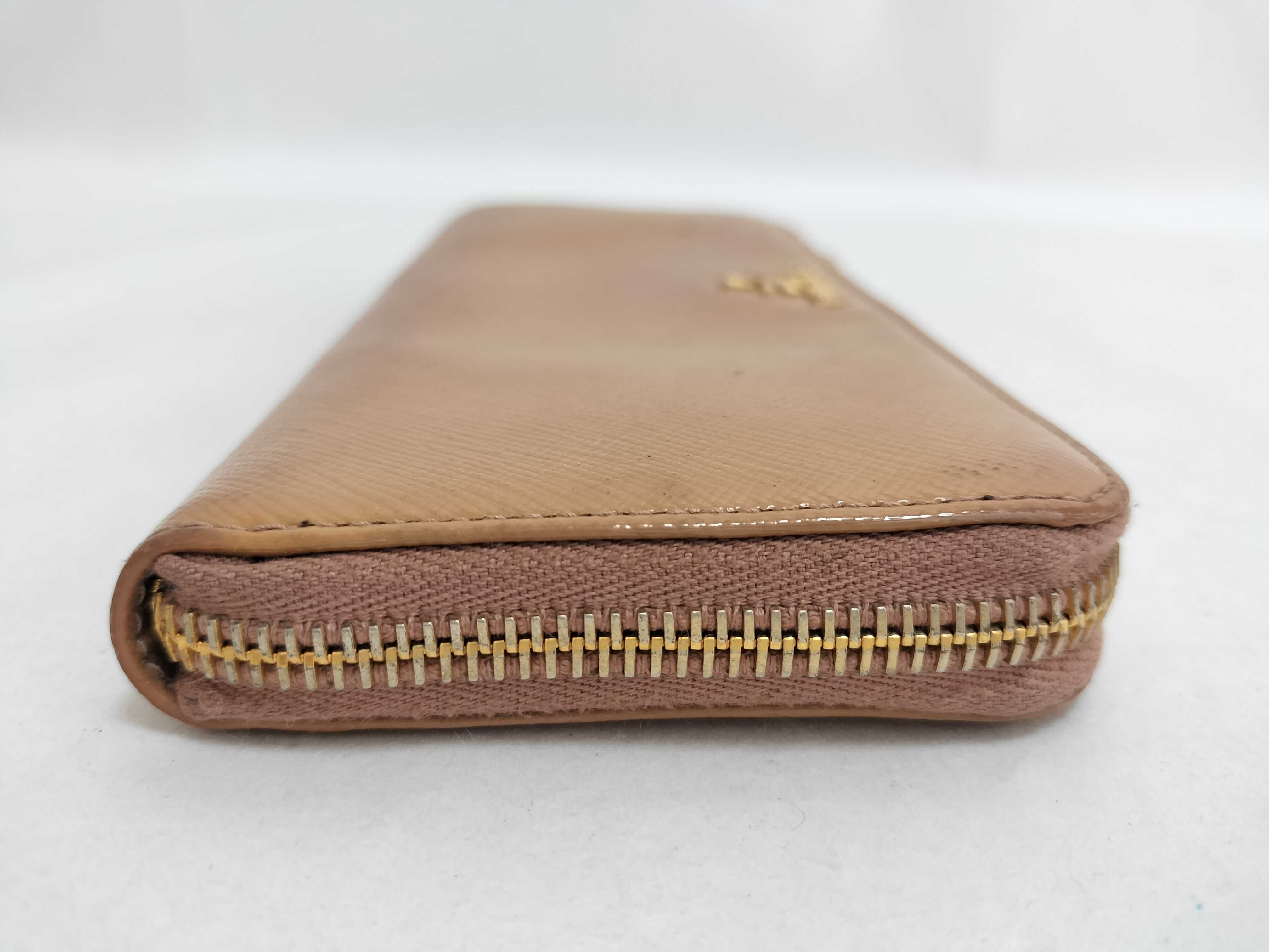 wallet — view 5