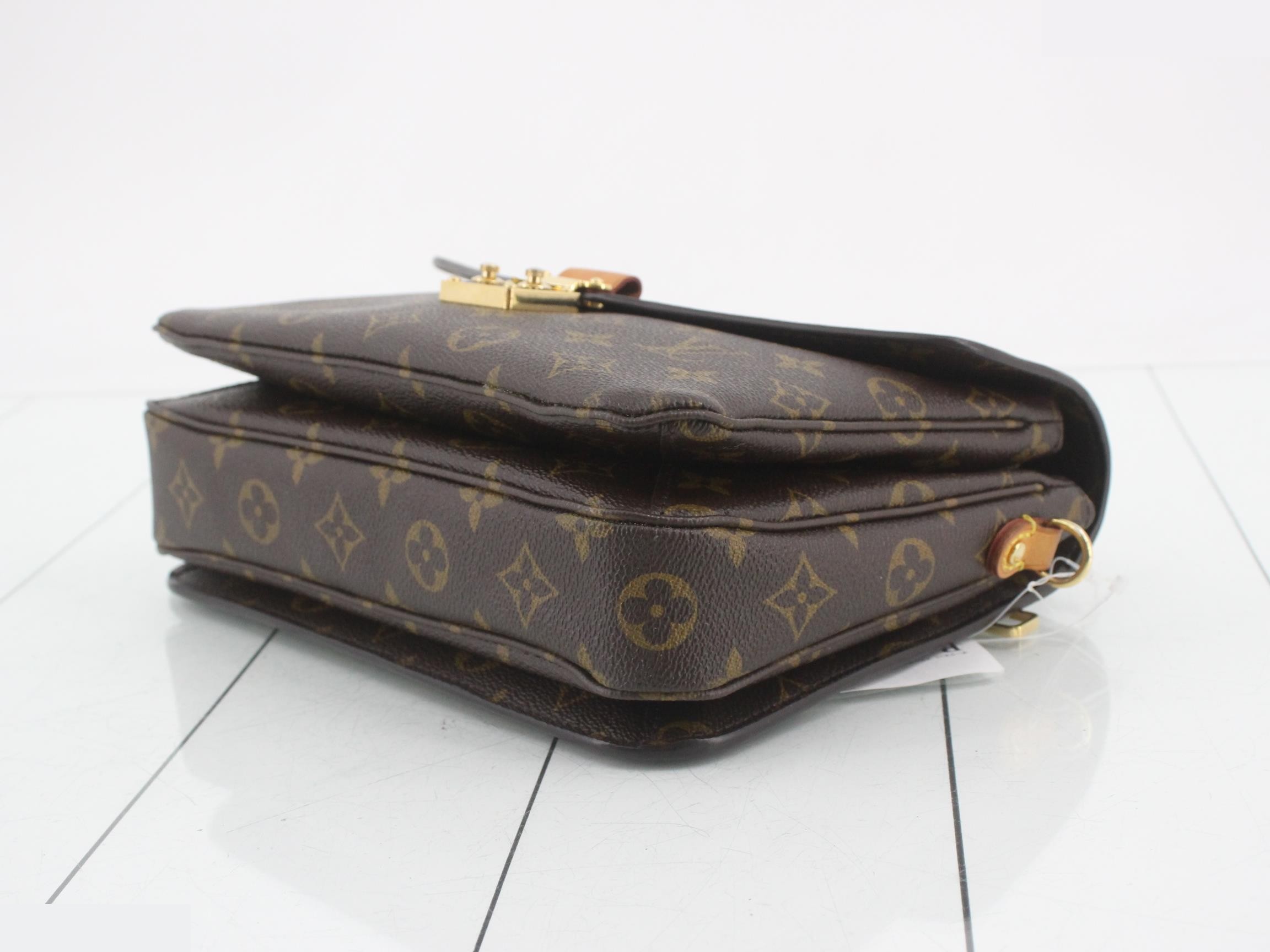 Monogram Pochette Metis MM 2-Way Handbag — view 6