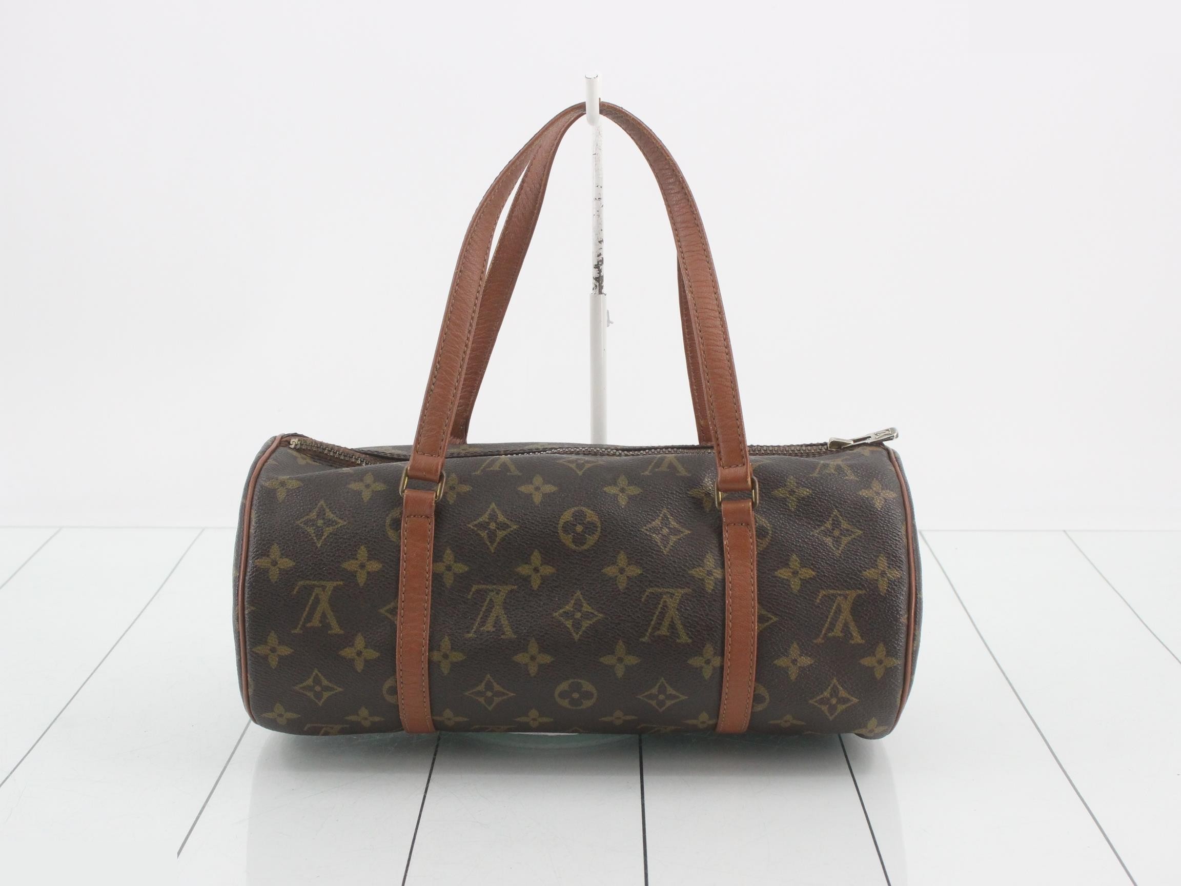 Papillon 30 with pouch — view 2