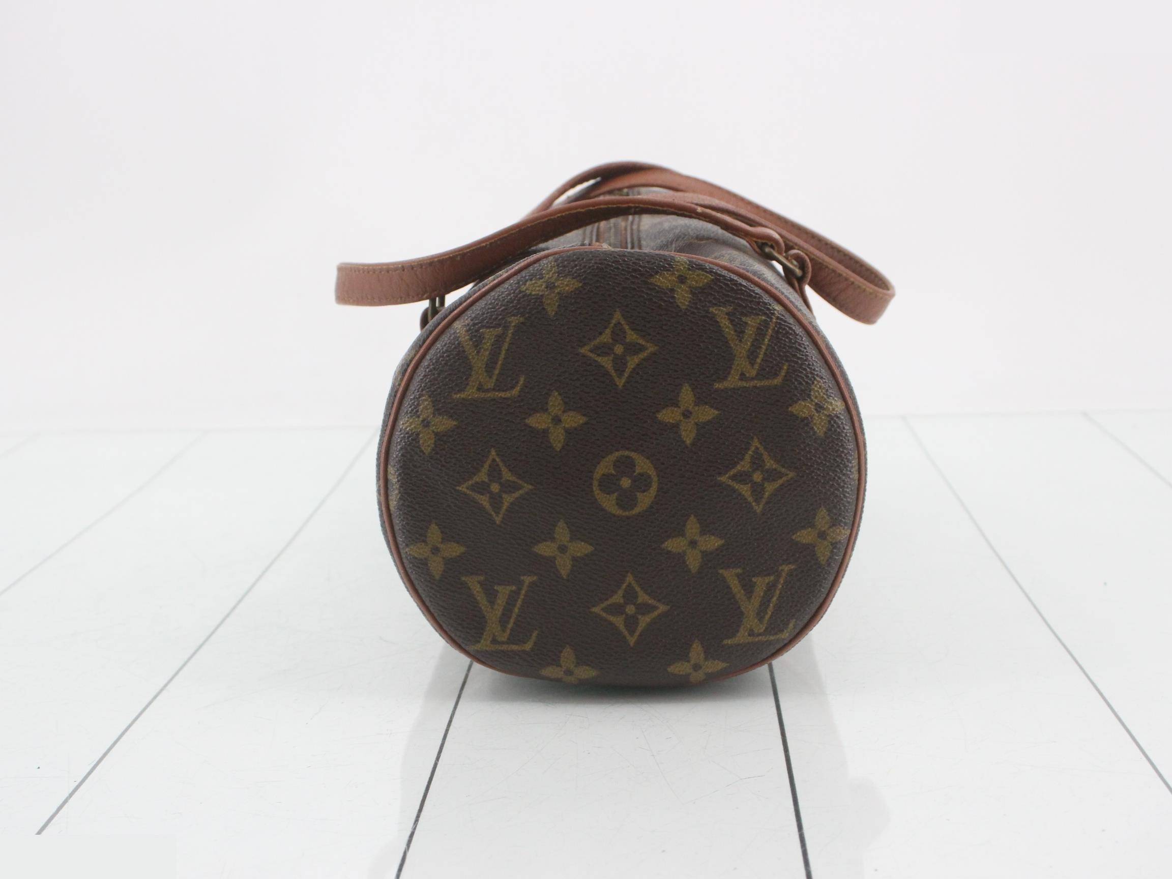 Papillon 30 with pouch — view 3