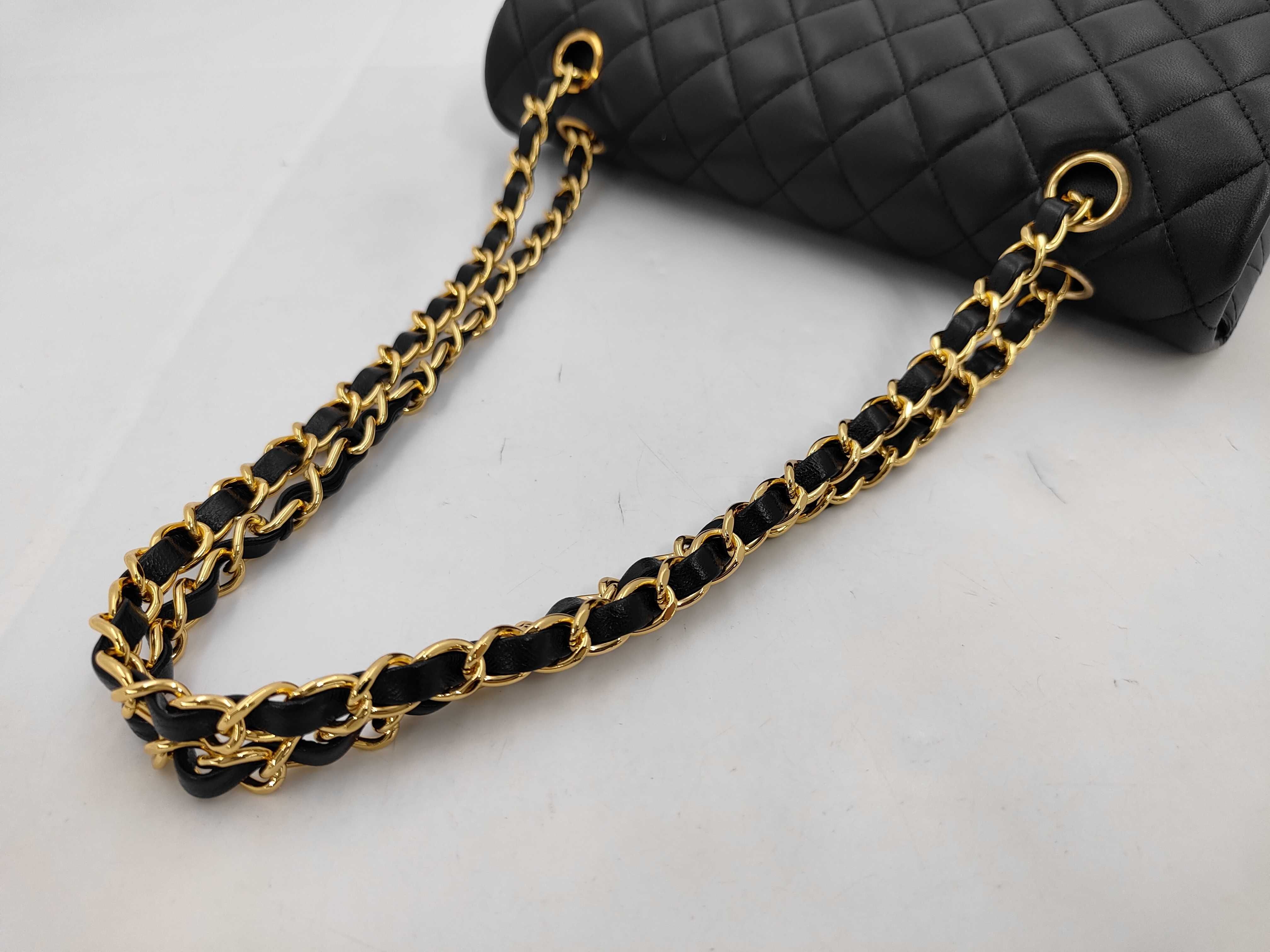 Matelassé 25 Double Flap Lambskin Black Chain Shoulder Bag — view 3