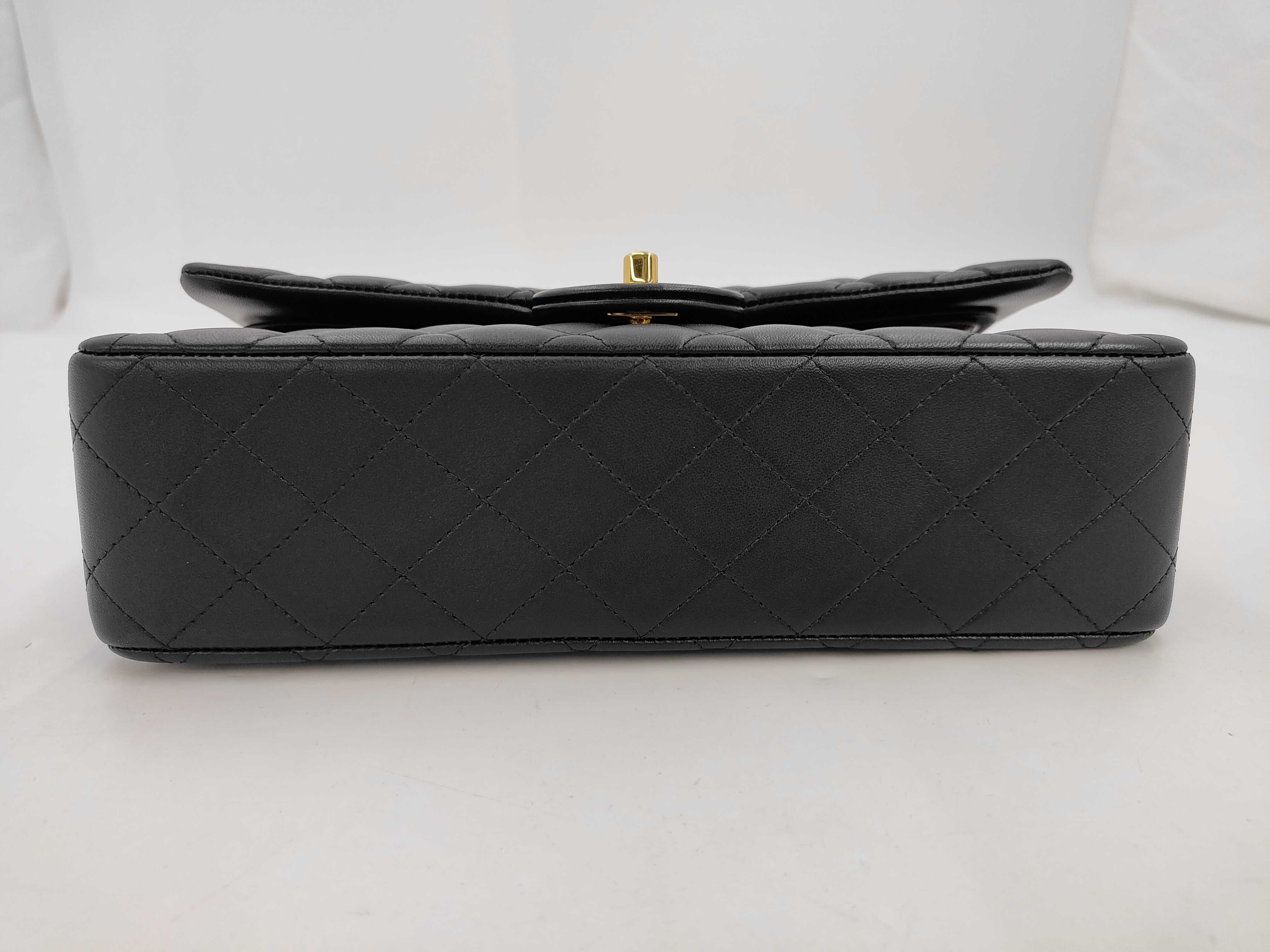 Matelassé 25 Double Flap Lambskin Black Chain Shoulder Bag — view 6