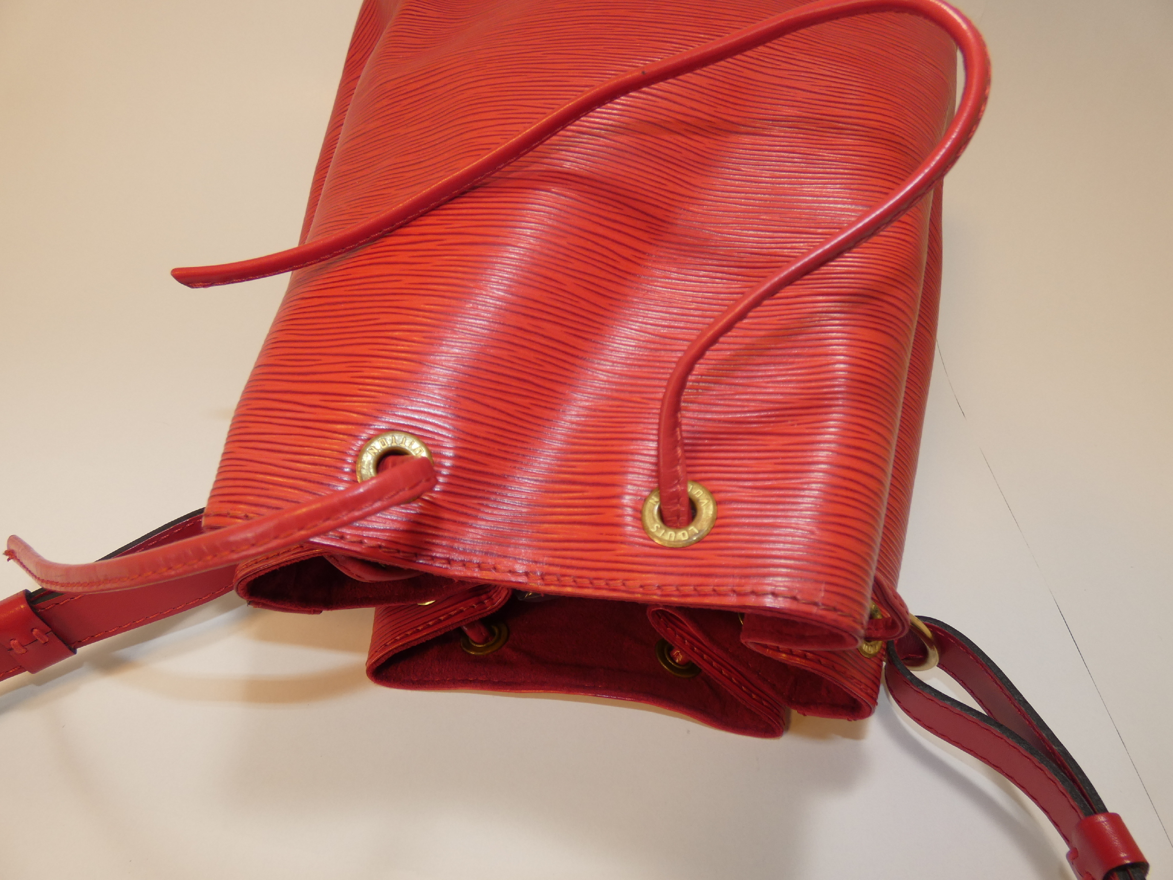 Epi Petit Noé Handbag — view 4