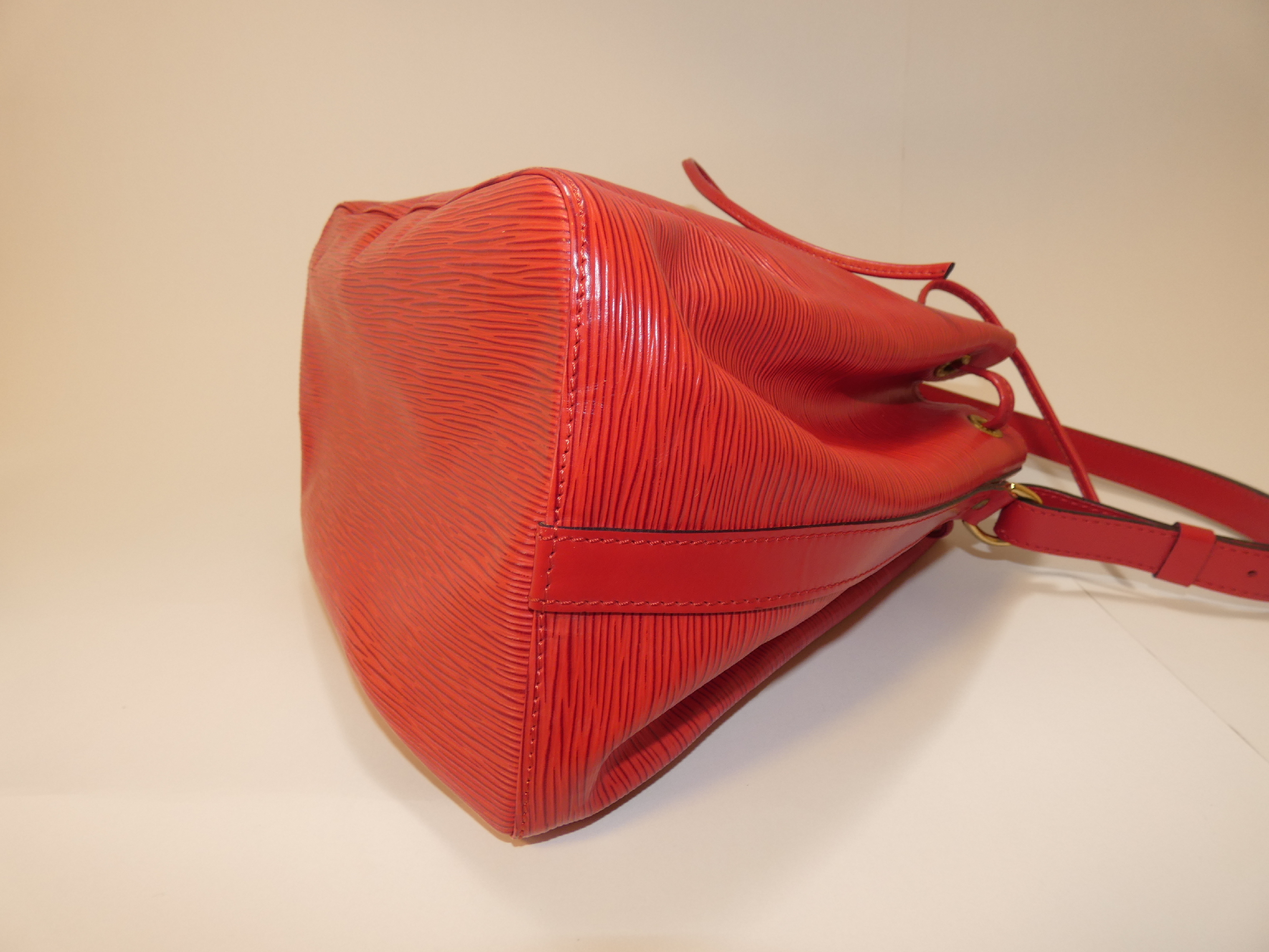 Epi Petit Noé Handbag — view 8