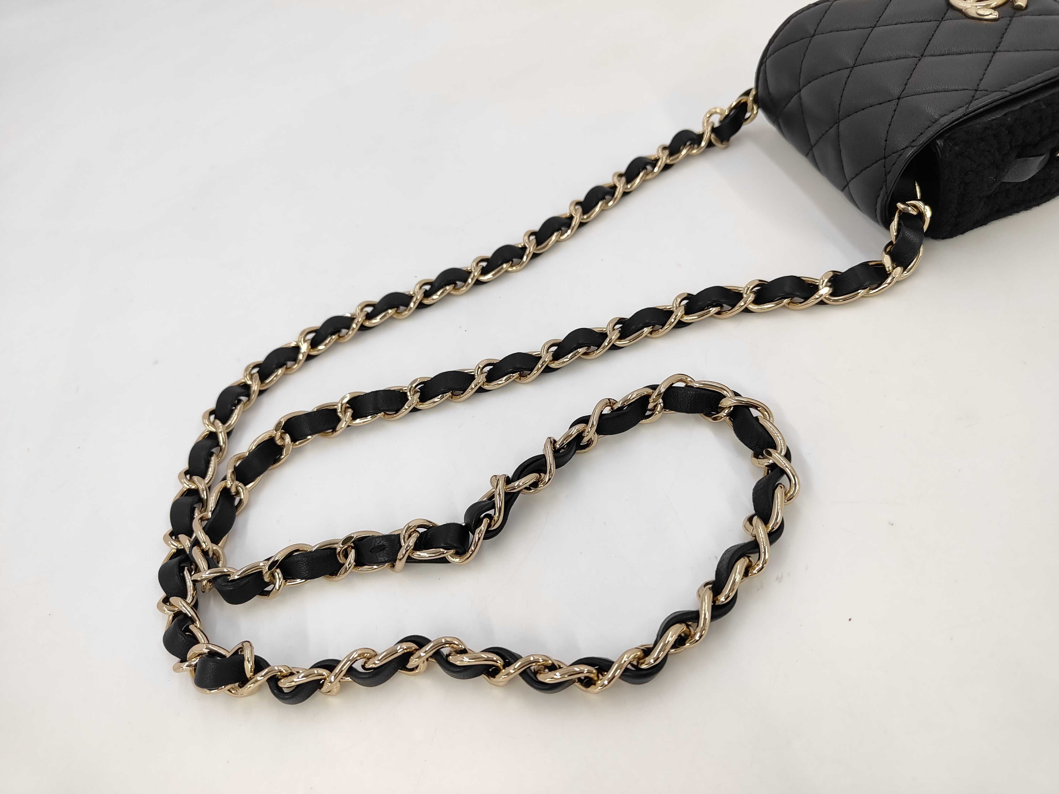 Chain Shoulder Bag — view 3