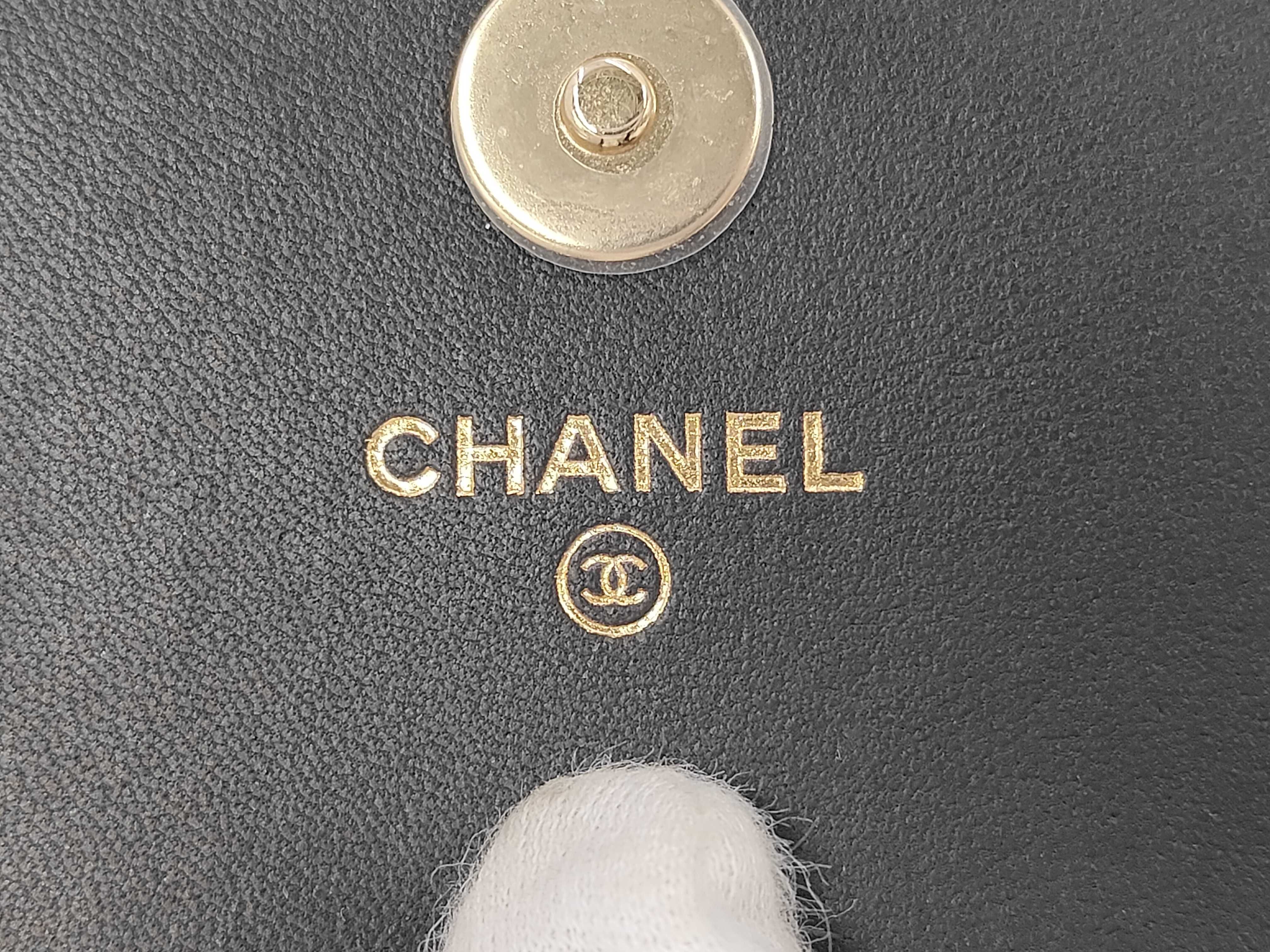 Chain Shoulder Bag — view 10