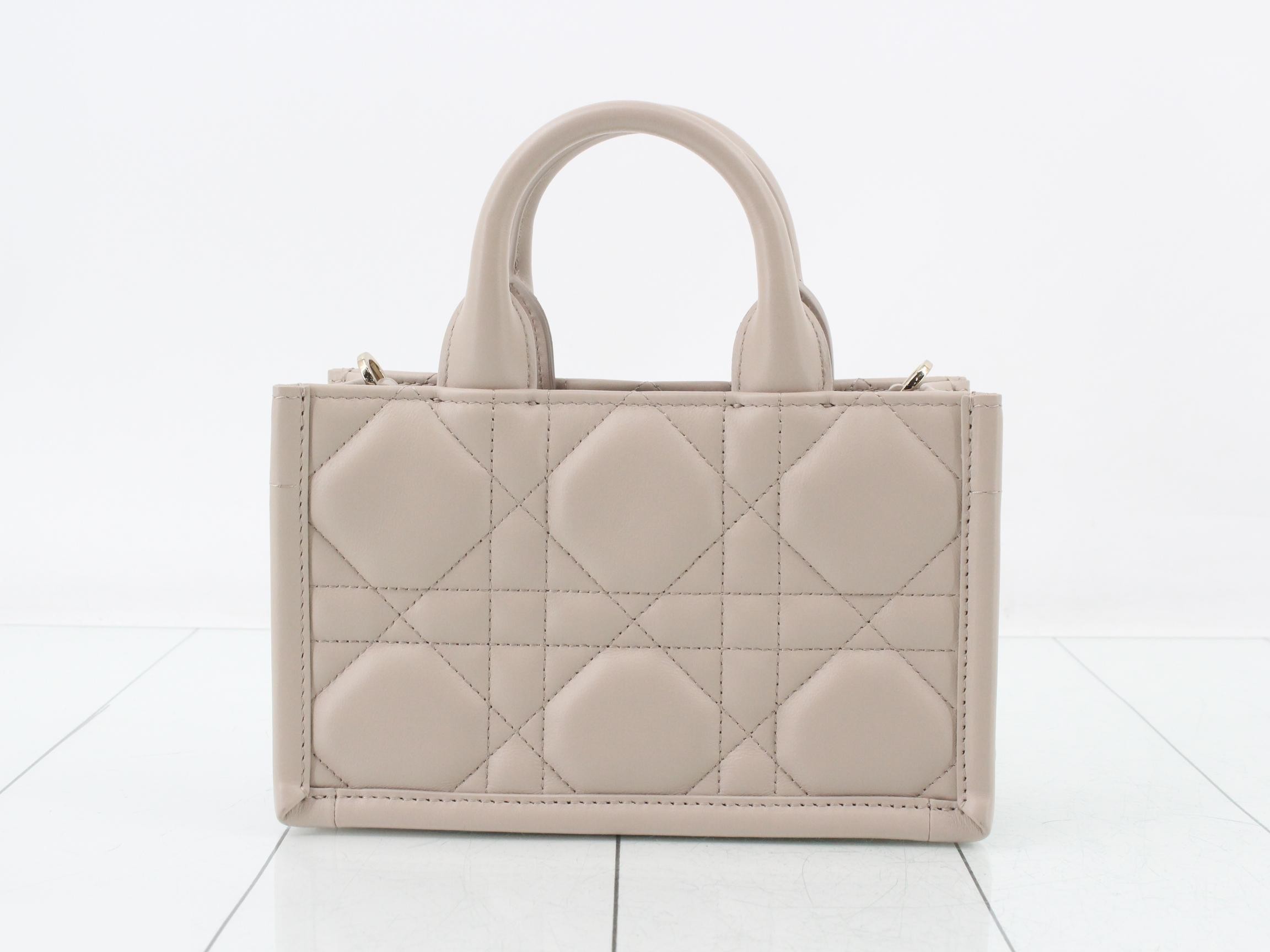 Macrocannage Book Tote Bag Mini Calf Beige RFID W21 — view 2