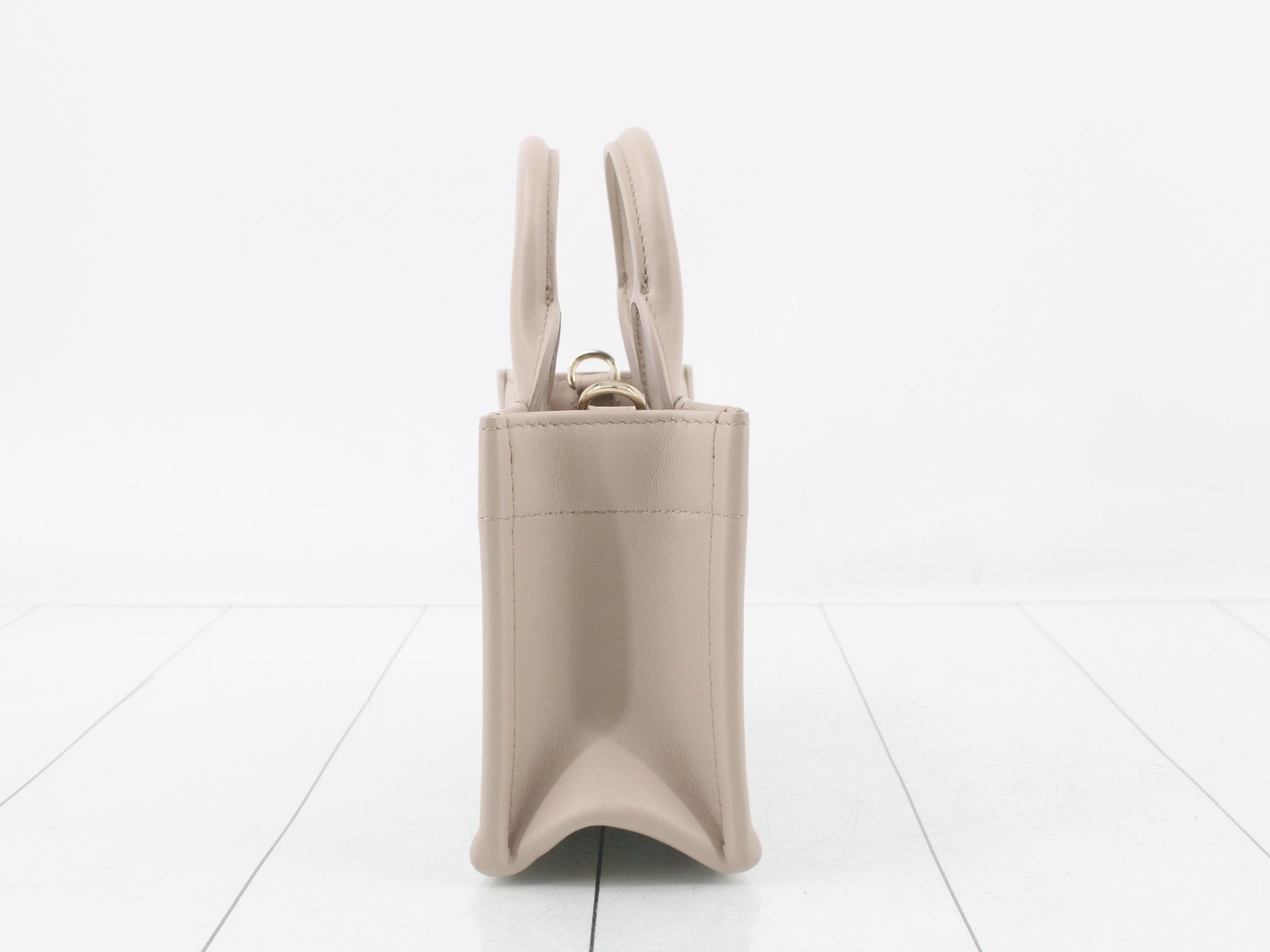 Macrocannage Book Tote Bag Mini Calf Beige RFID W21 — view 4