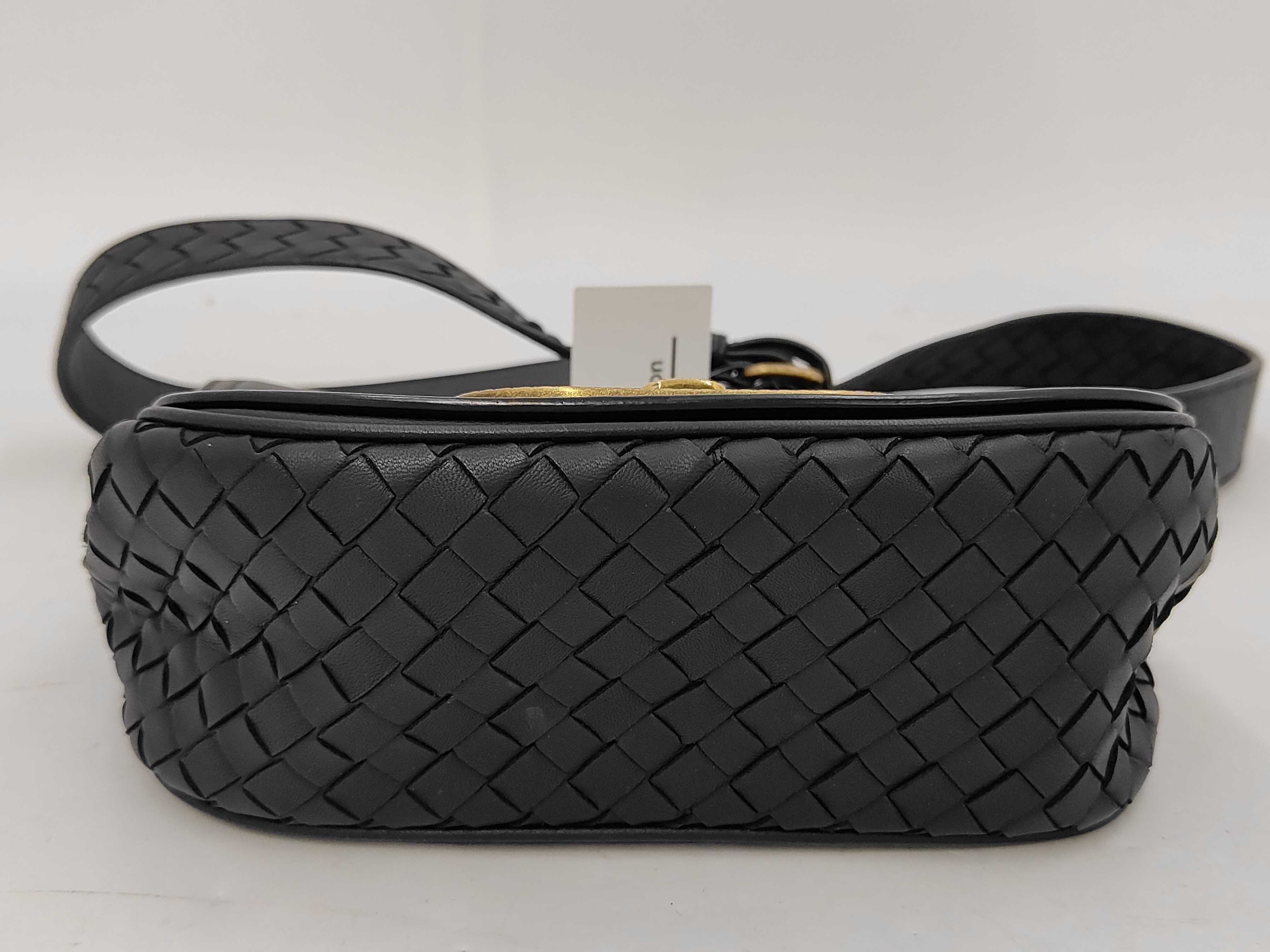 Intrecciato BV Luna Shoulder Bag — view 4