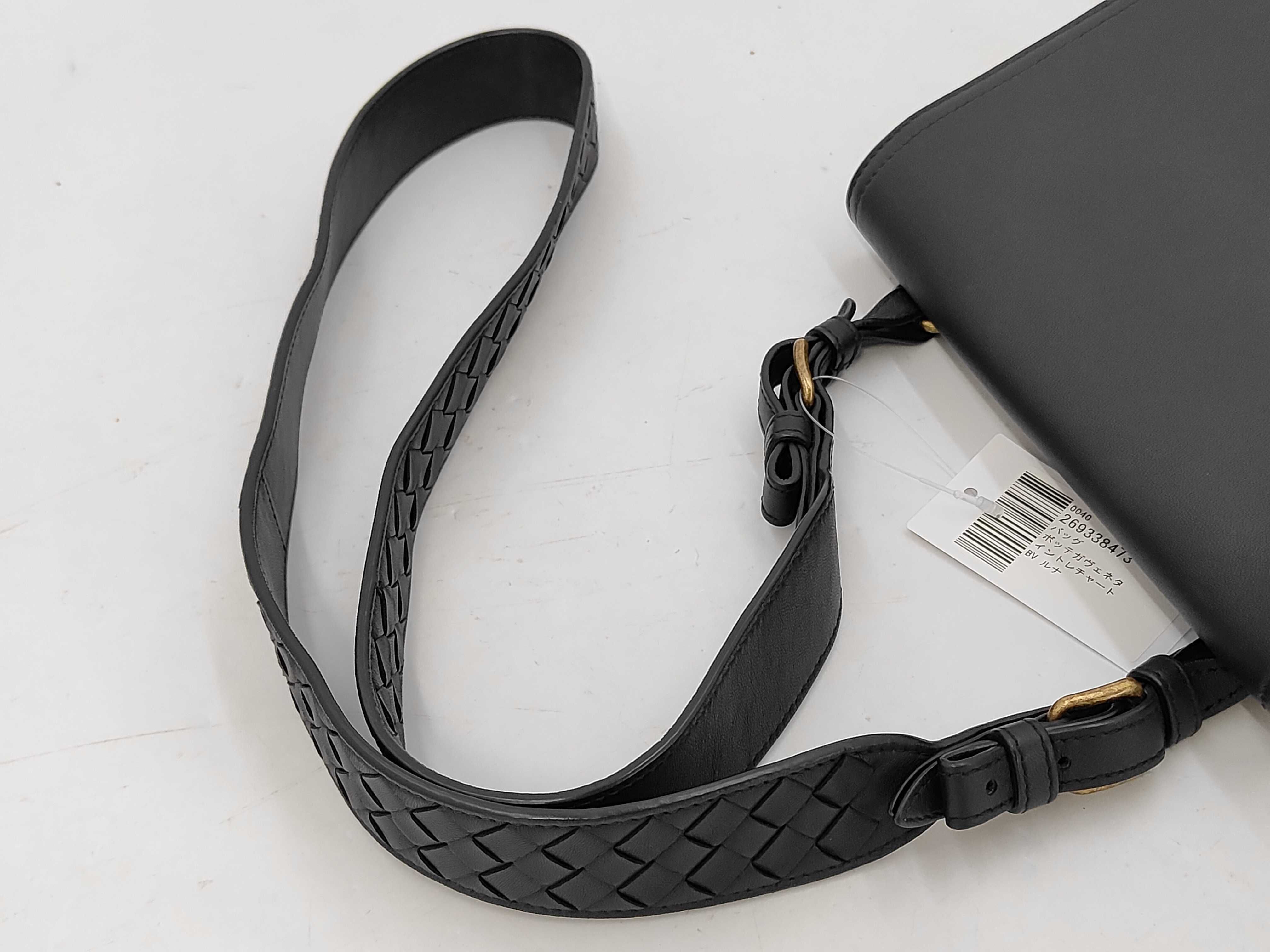 Intrecciato BV Luna Shoulder Bag — view 5