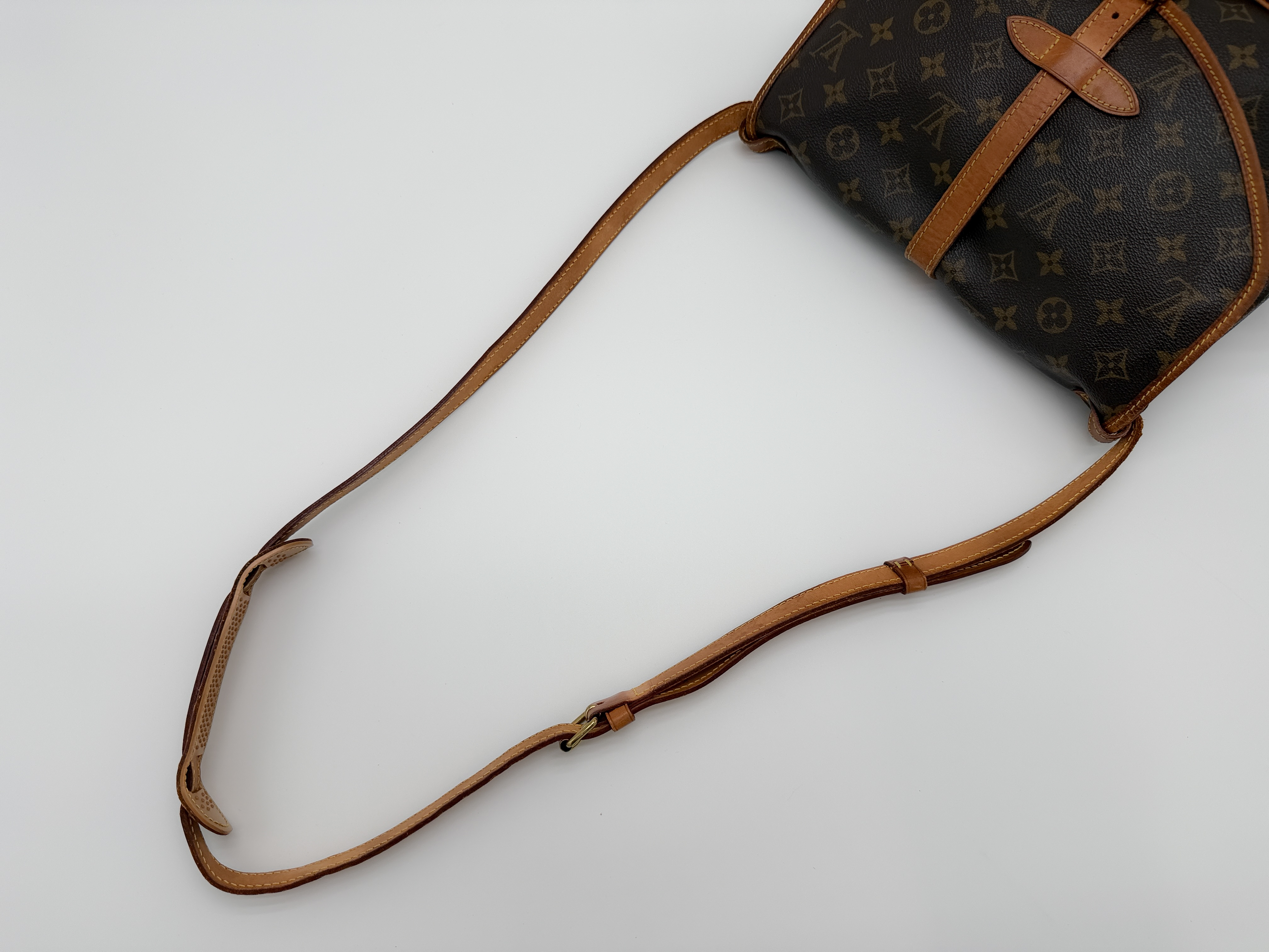 Monogram M42256 Saumur 30 MB0919 Shoulder Bag — view 3