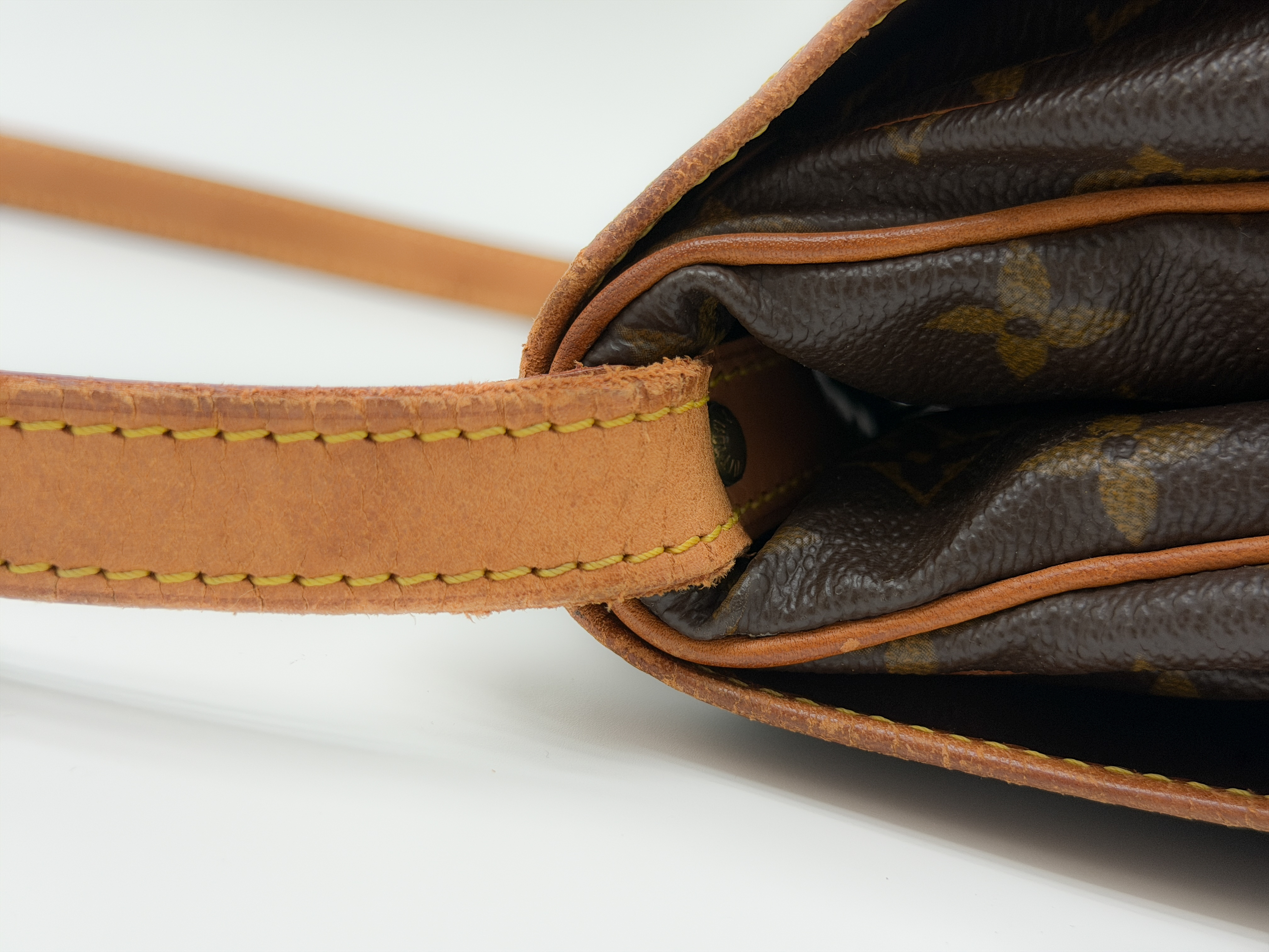 Monogram M42256 Saumur 30 MB0919 Shoulder Bag — view 6