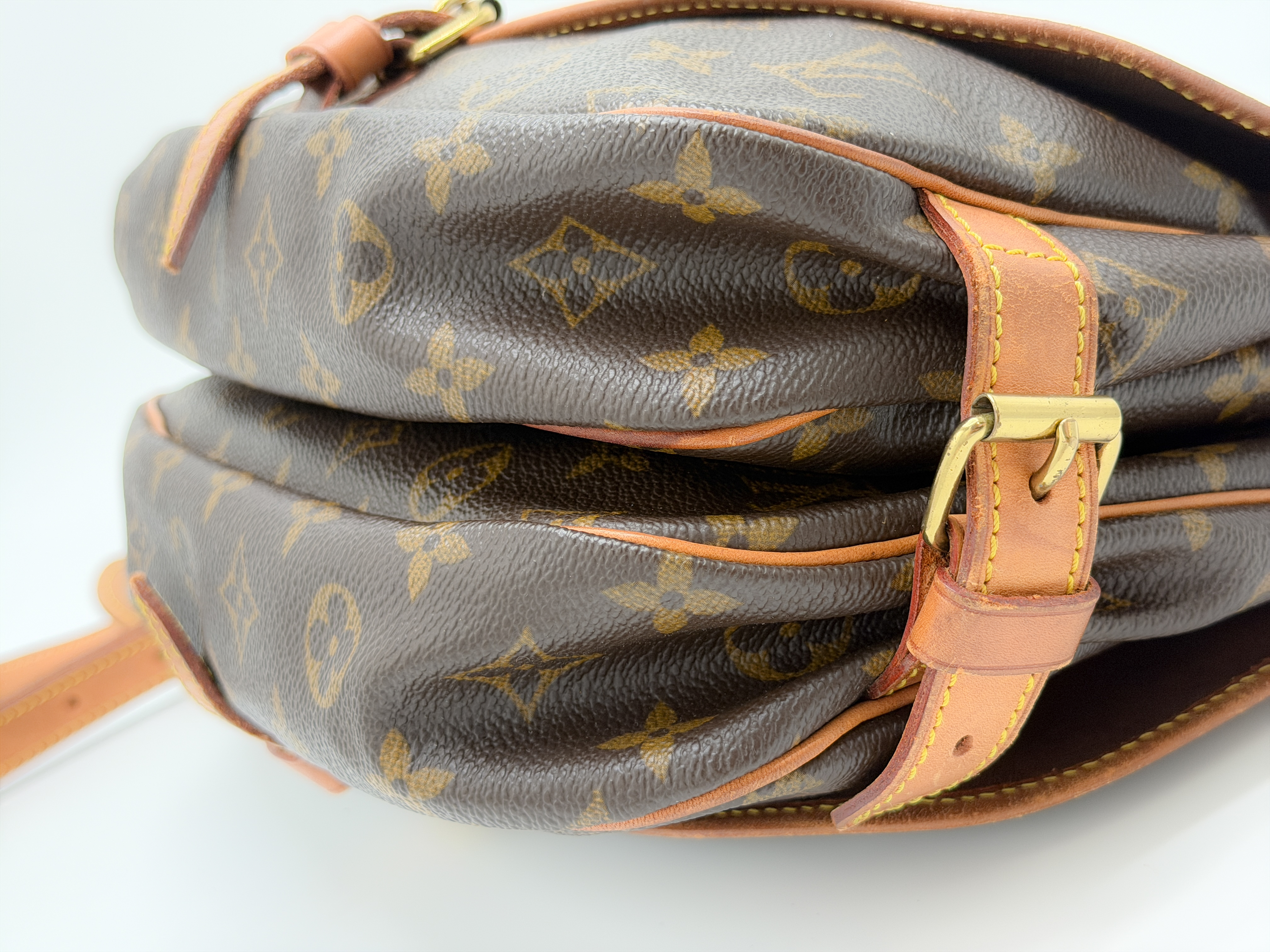 Monogram M42256 Saumur 30 MB0919 Shoulder Bag — view 8
