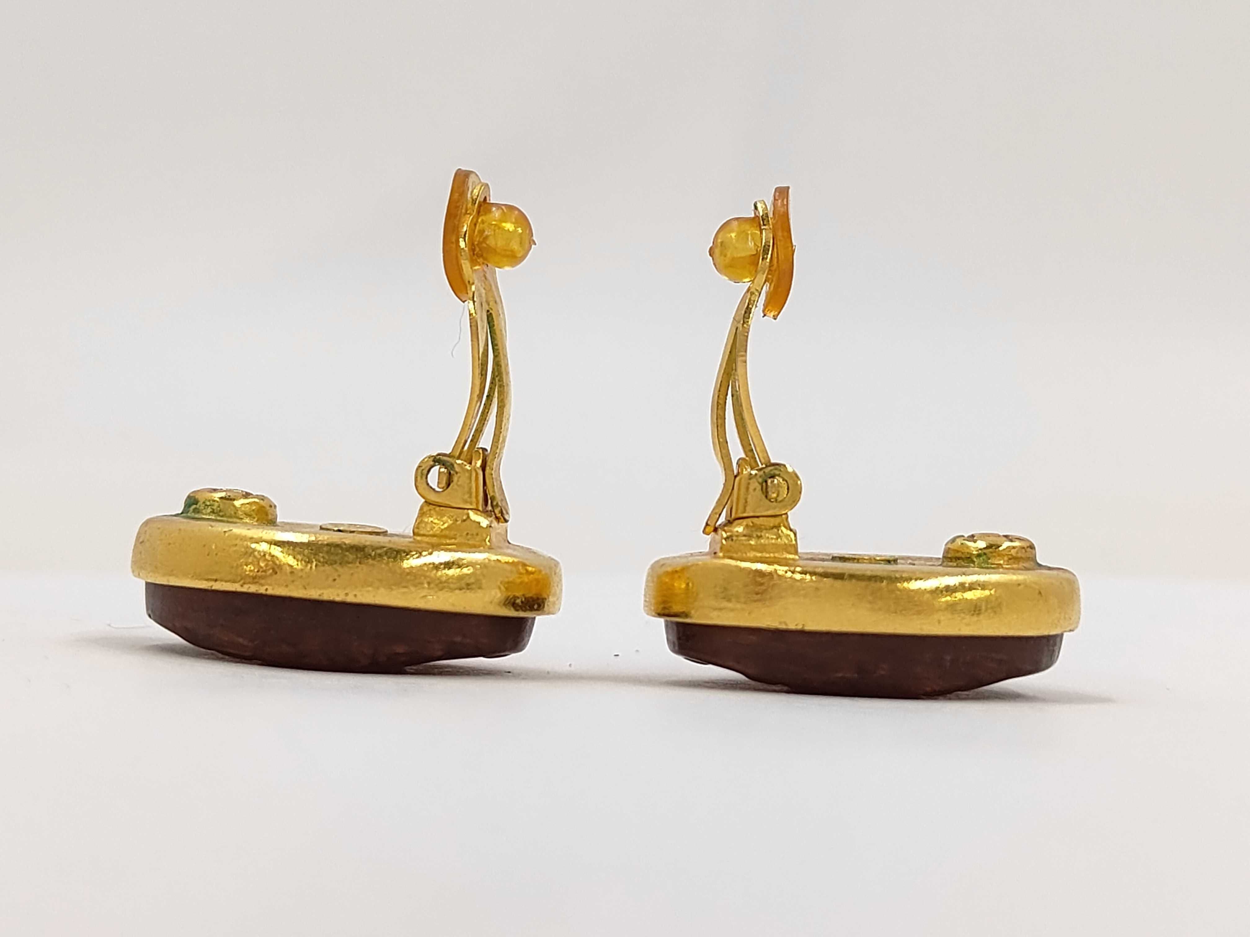 Oval Coco Brown x Gold (YG) Earrings — view 4
