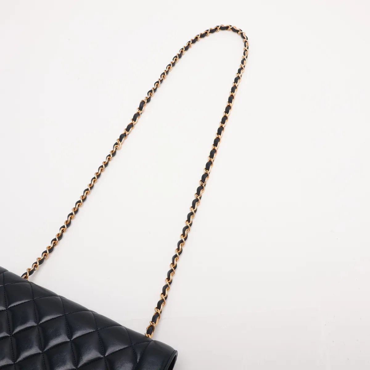 Matelassé Lambskin Single Flap Single Chain Bag, Diana Flap, Navy, Gold Hardware, 1816125, Series 1 — view 5