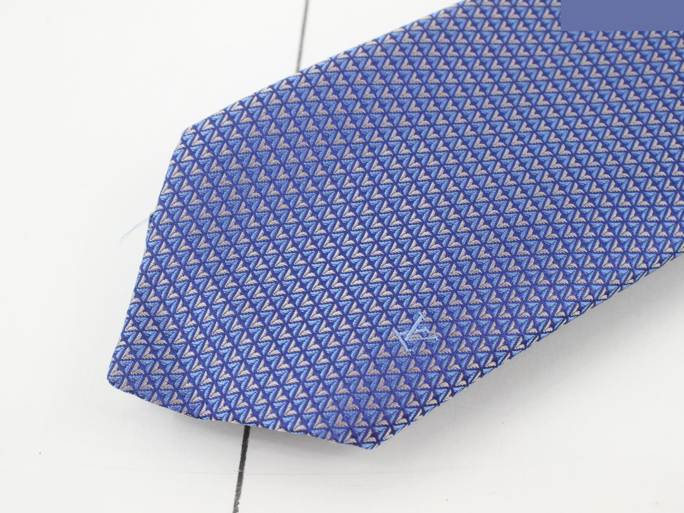 Necktie - Diamond V 8cm - Retail Price ¥37,400 - Unused - 100% Silk — view 3