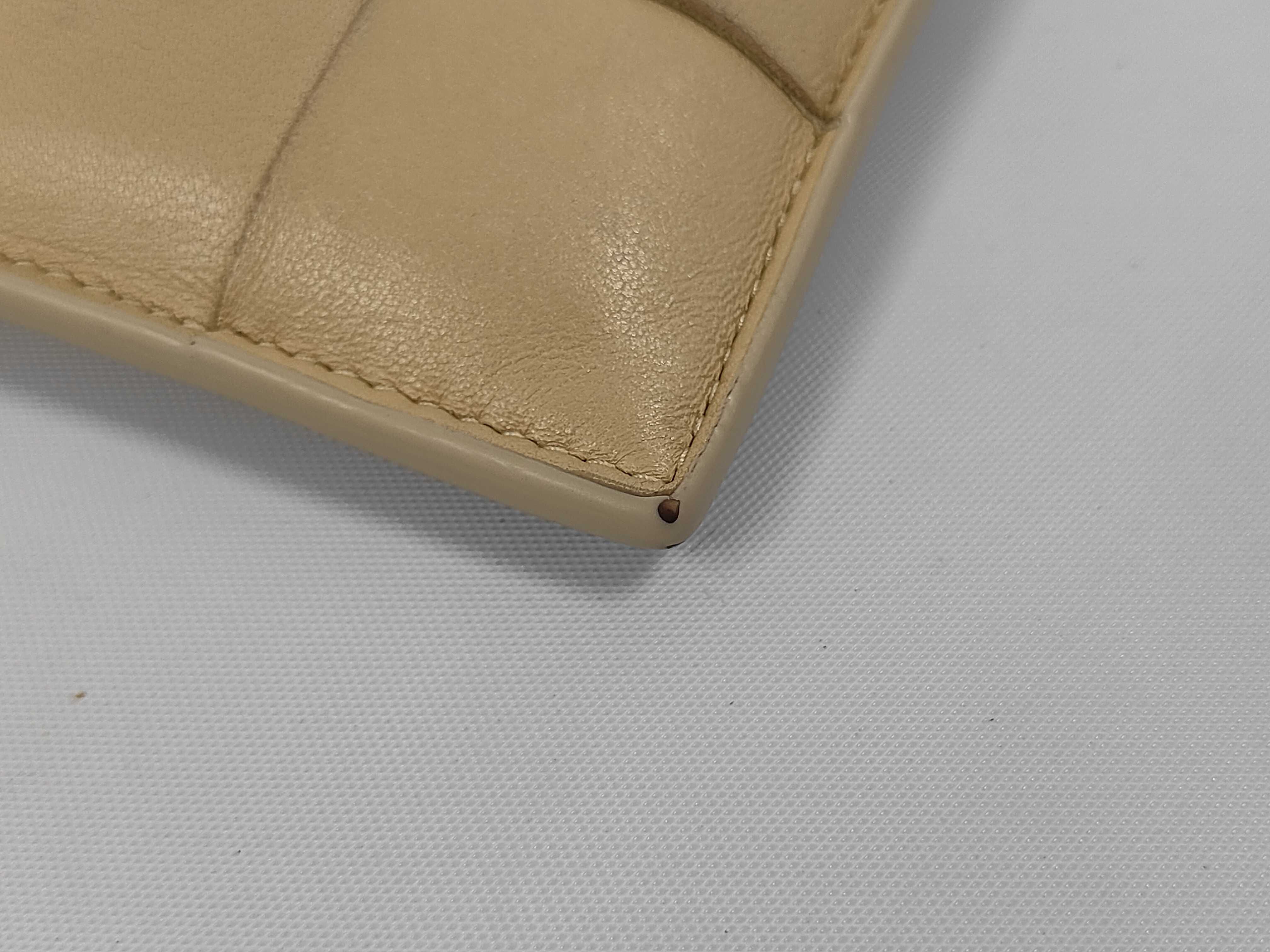 Cassette Maxi Intrecciato Leather Coin Case with Keyring — view 5