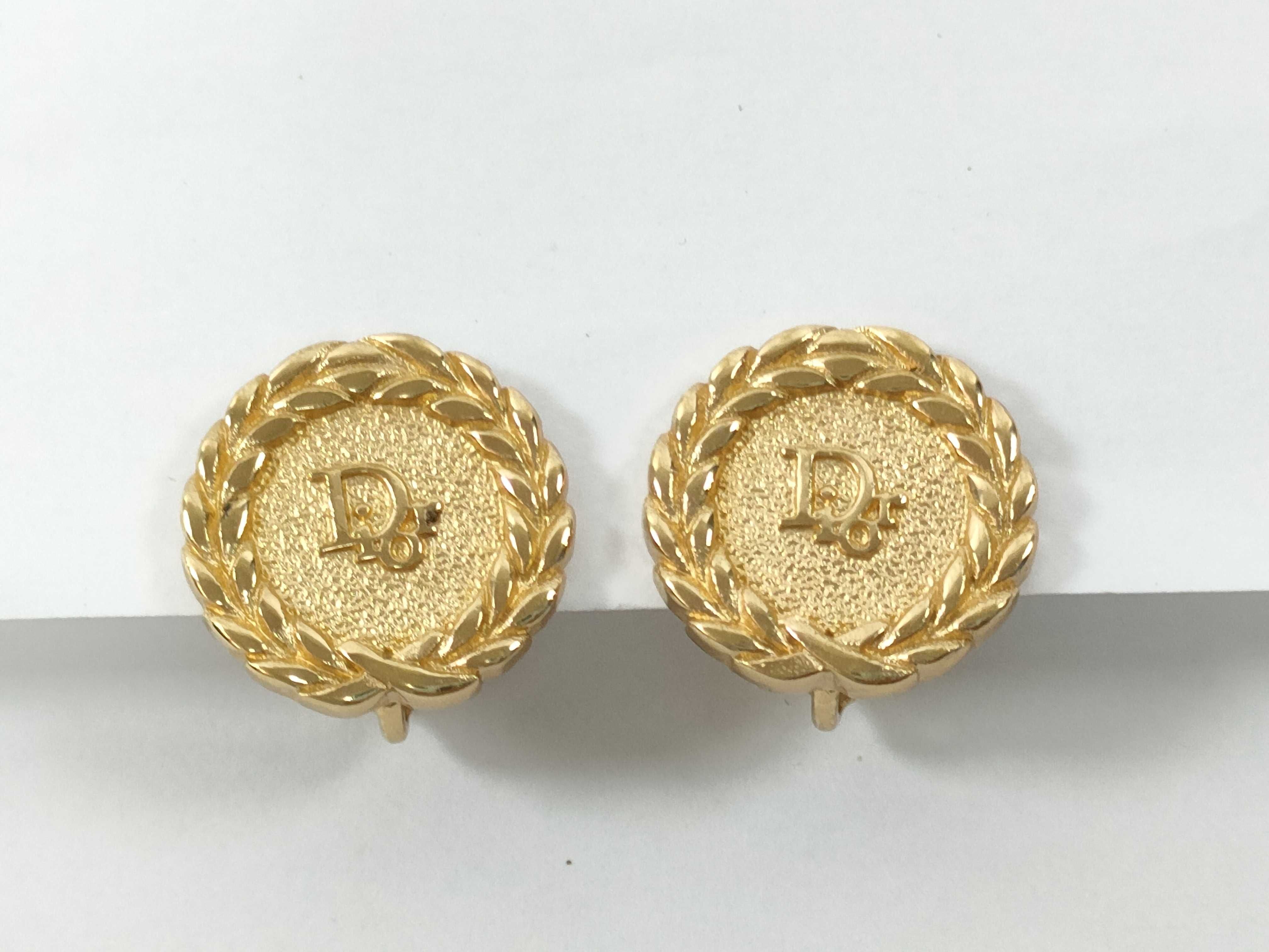 earrings, gold earrings