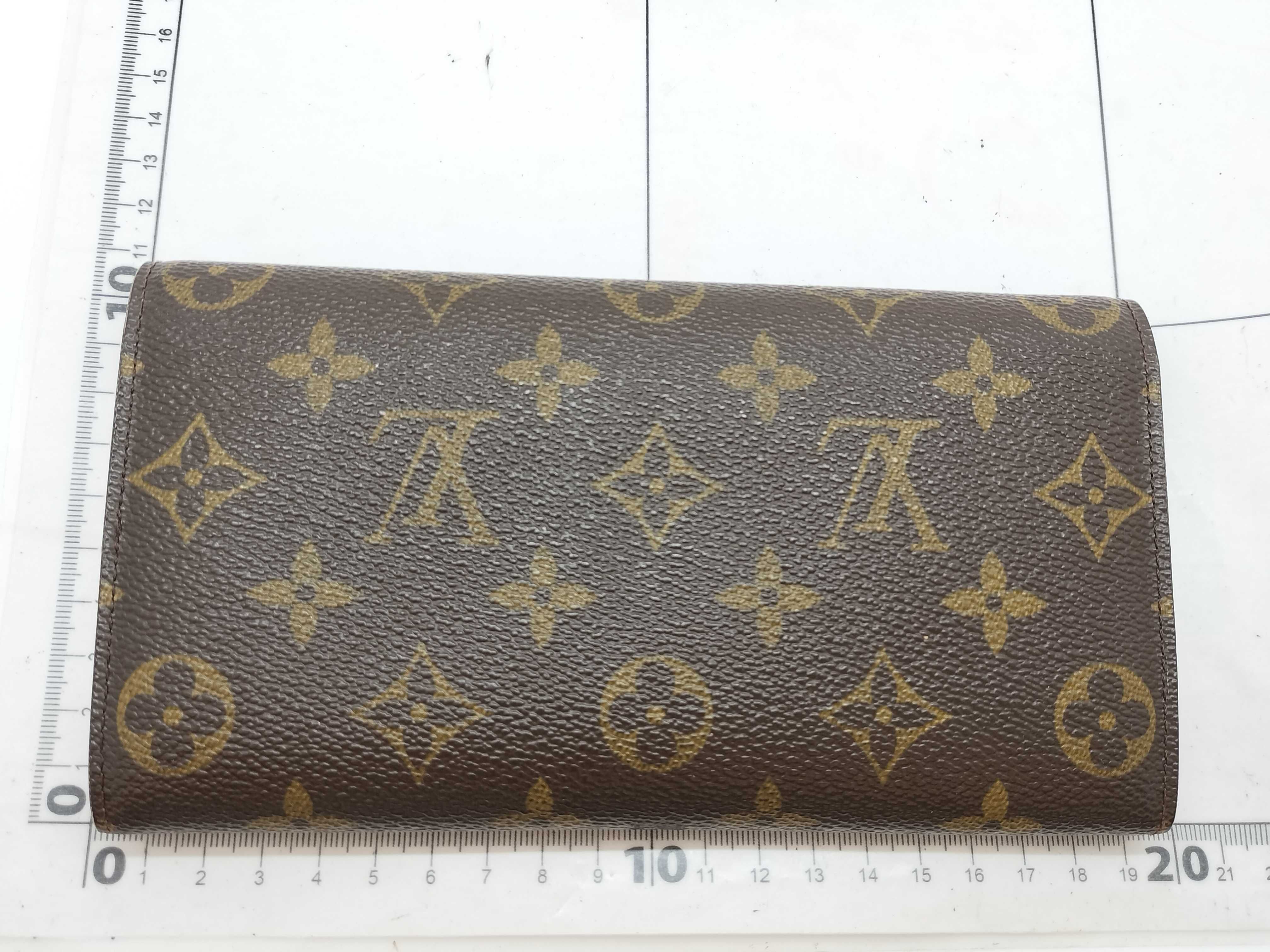 Monogram Portefeuille Sarah Wallet — view 2