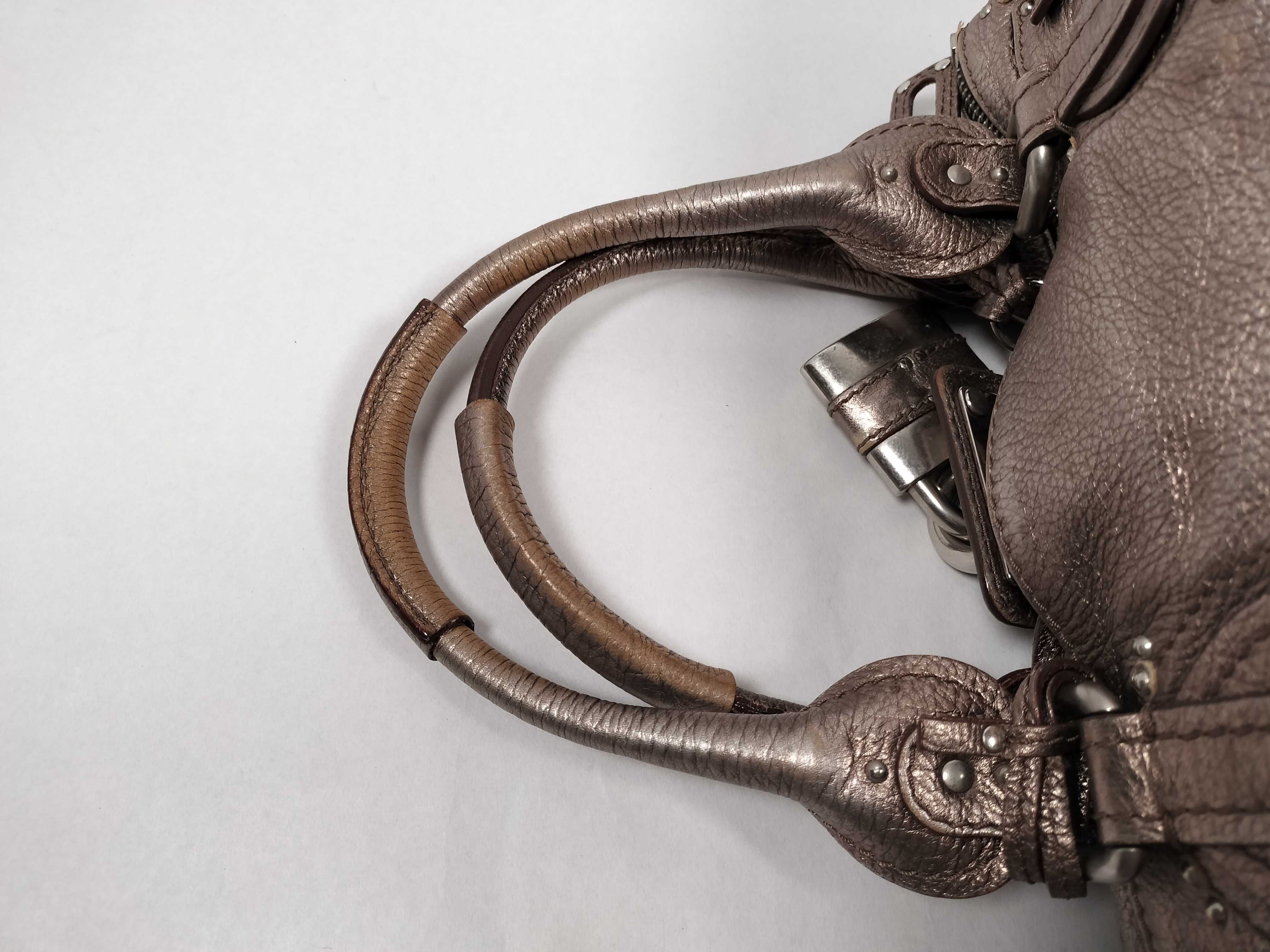 Paddington handbag, gold, includes padlock and key. — view 3