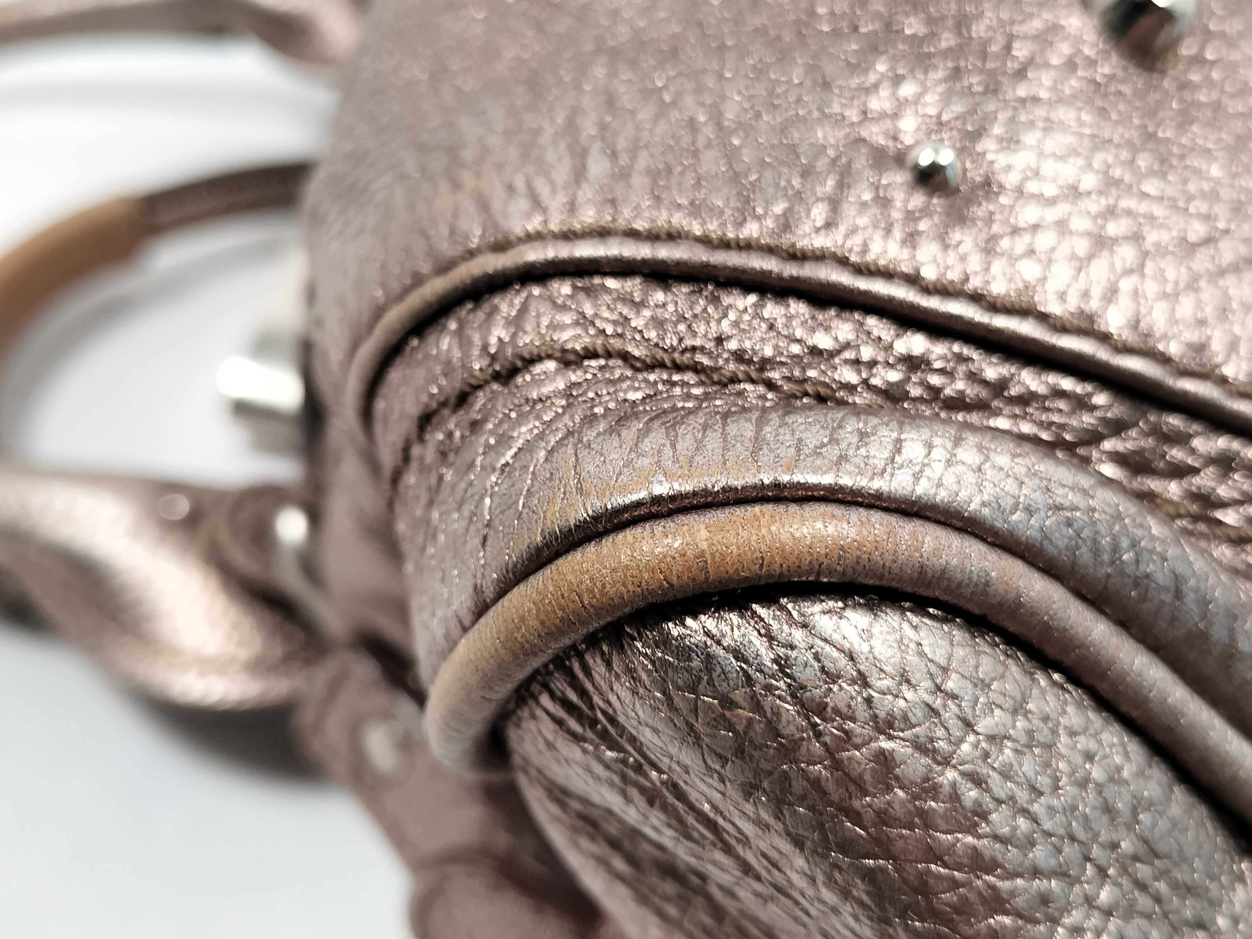 Paddington handbag, gold, includes padlock and key. — view 6