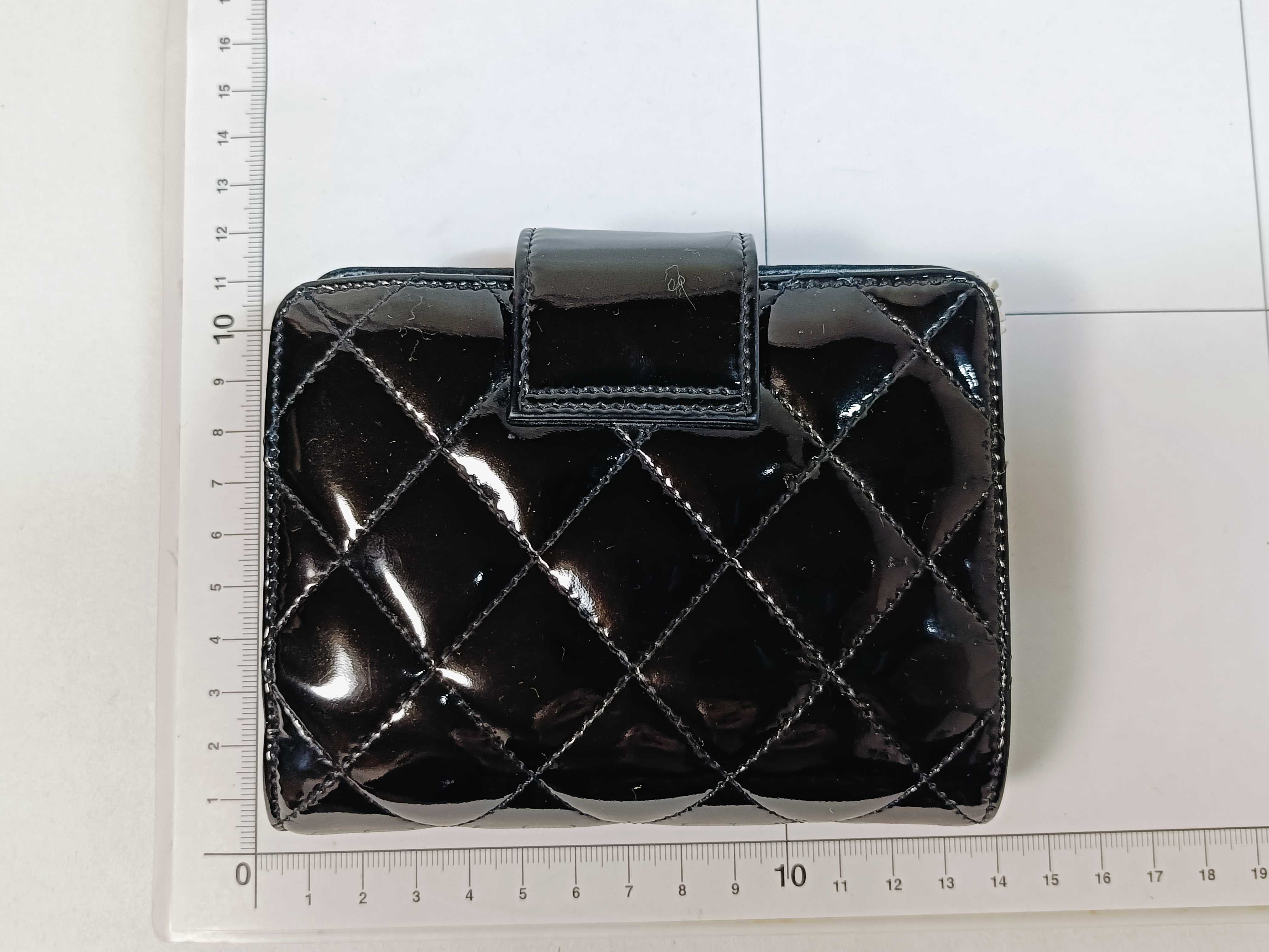 Matelassé Patent Leather Wallet — view 2
