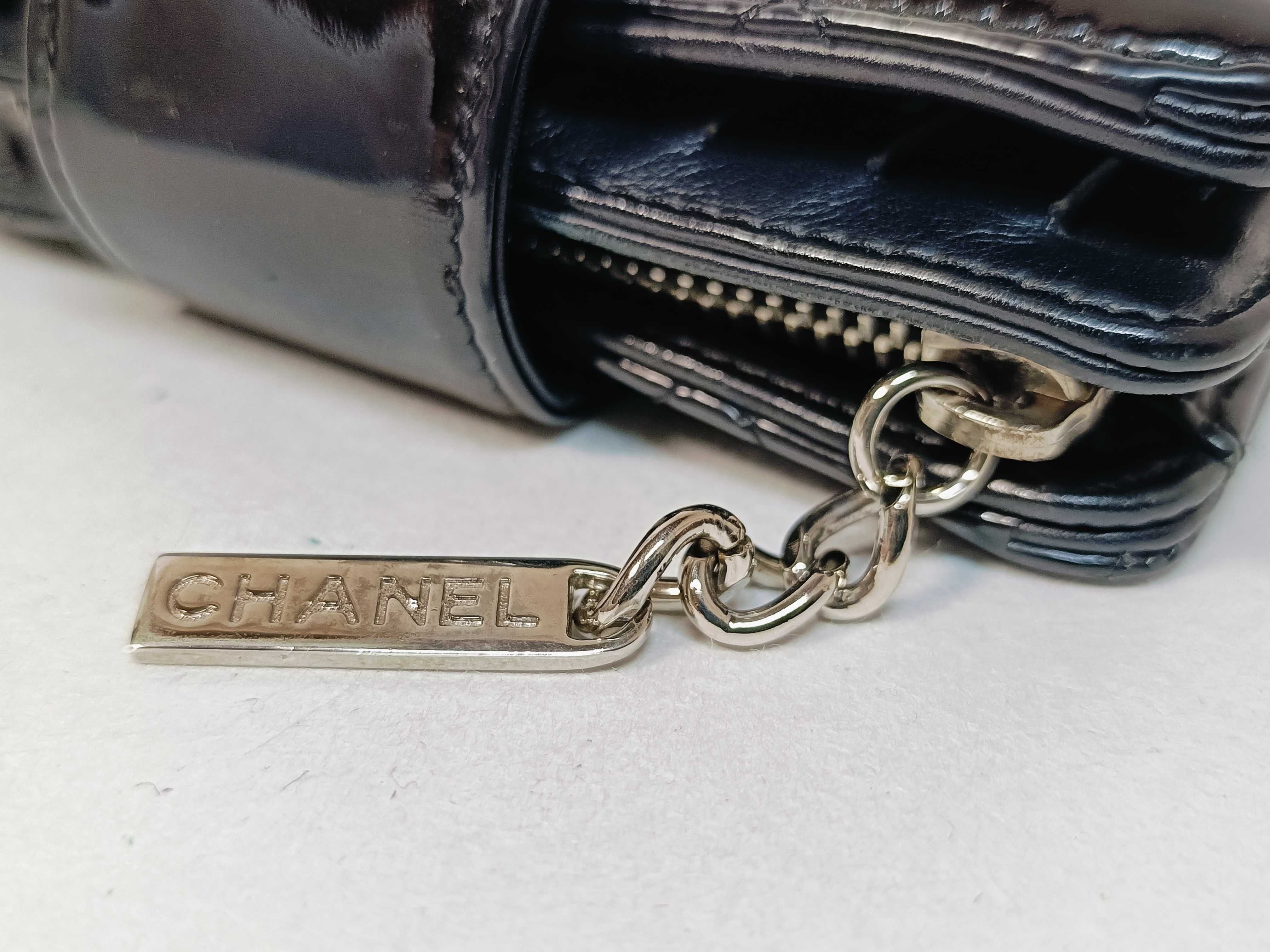 Matelassé Patent Leather Wallet — view 7