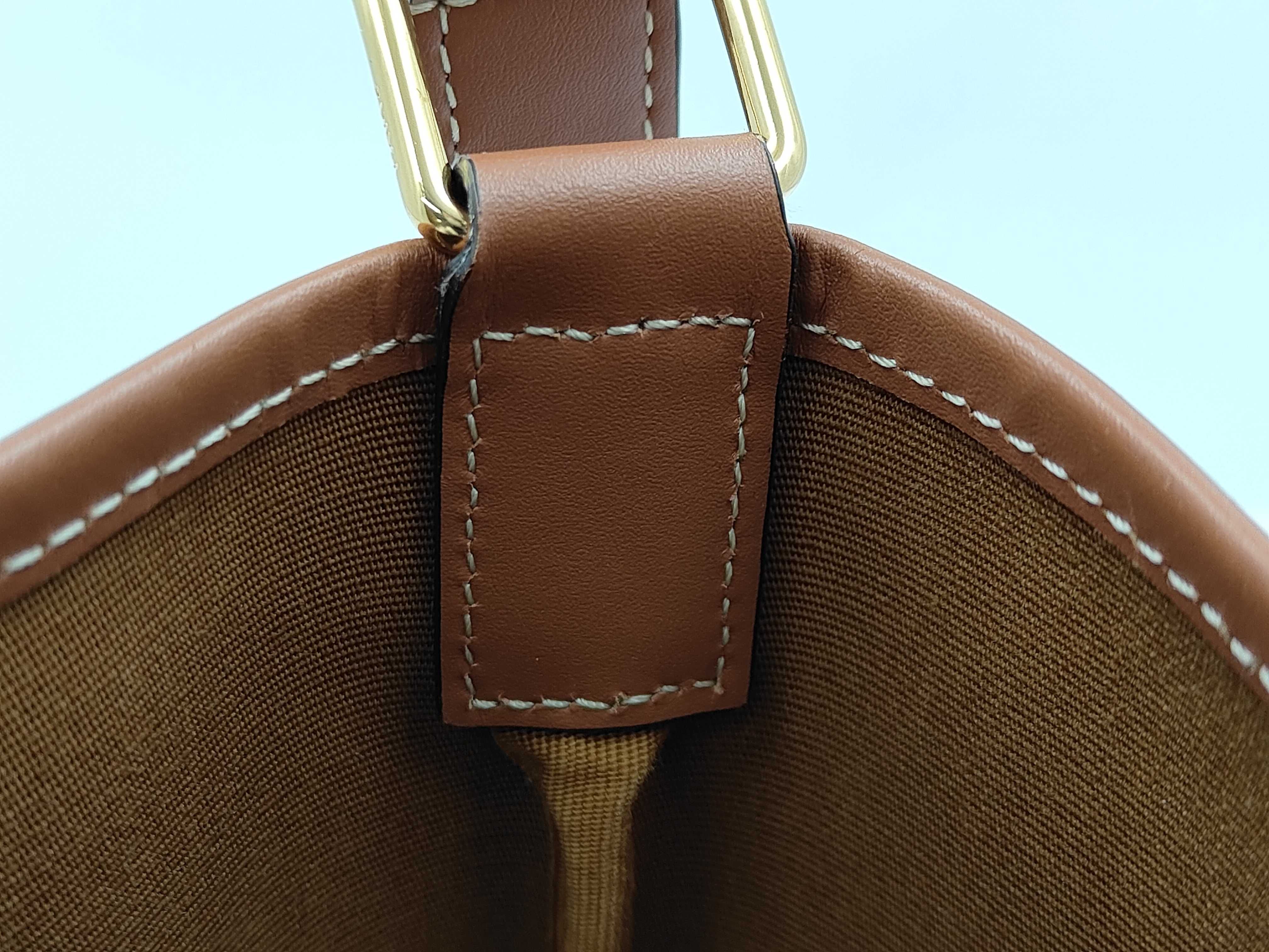 Triomphe Shoulder Bag — view 8