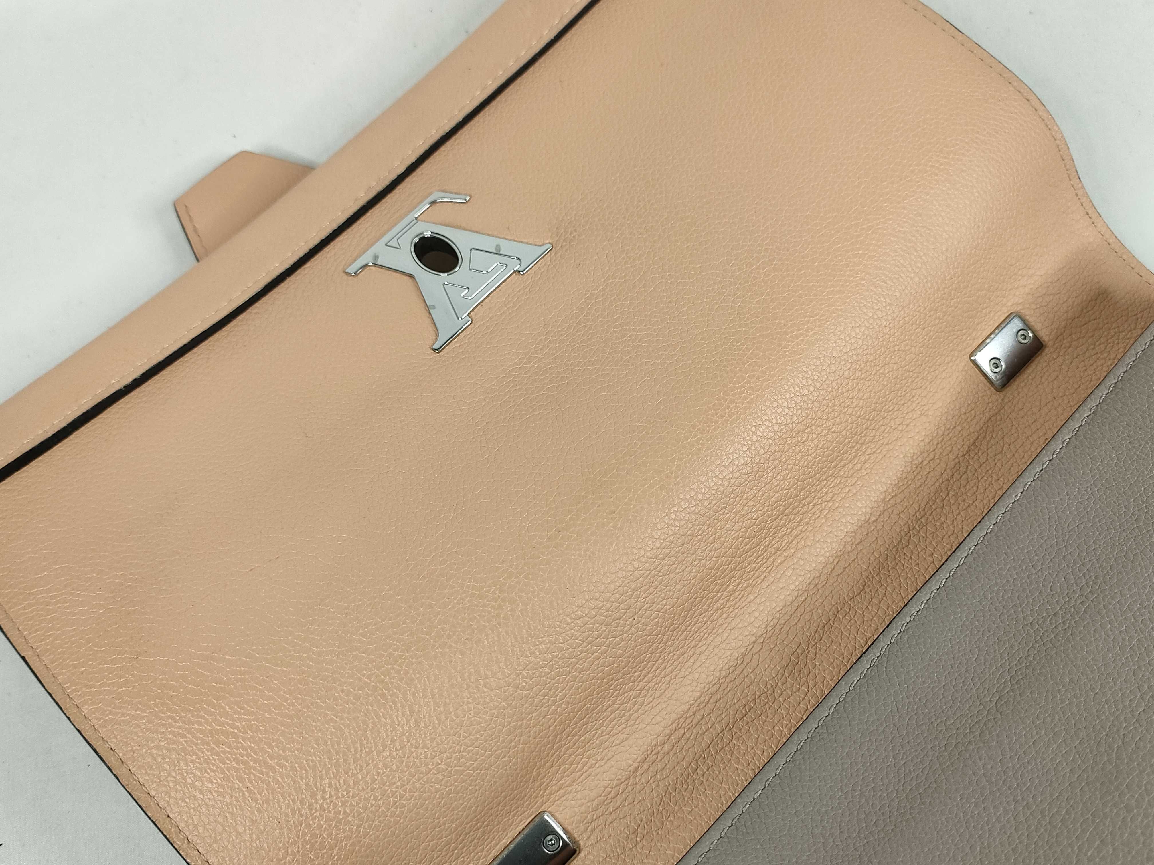 Lockme Shoulder Bag (2-way handbag) — view 9