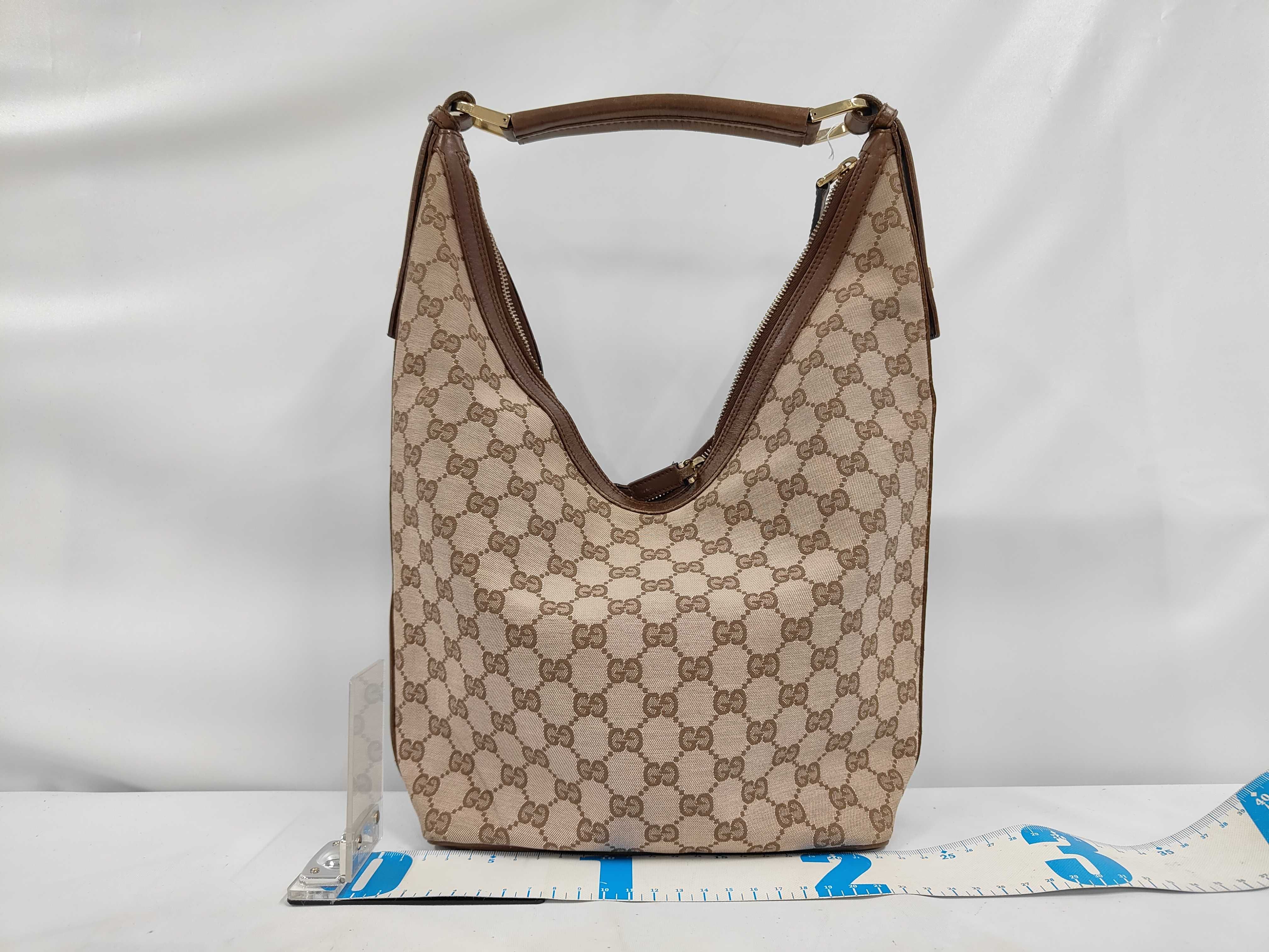 GG Canvas Shoulder Bag — view 2