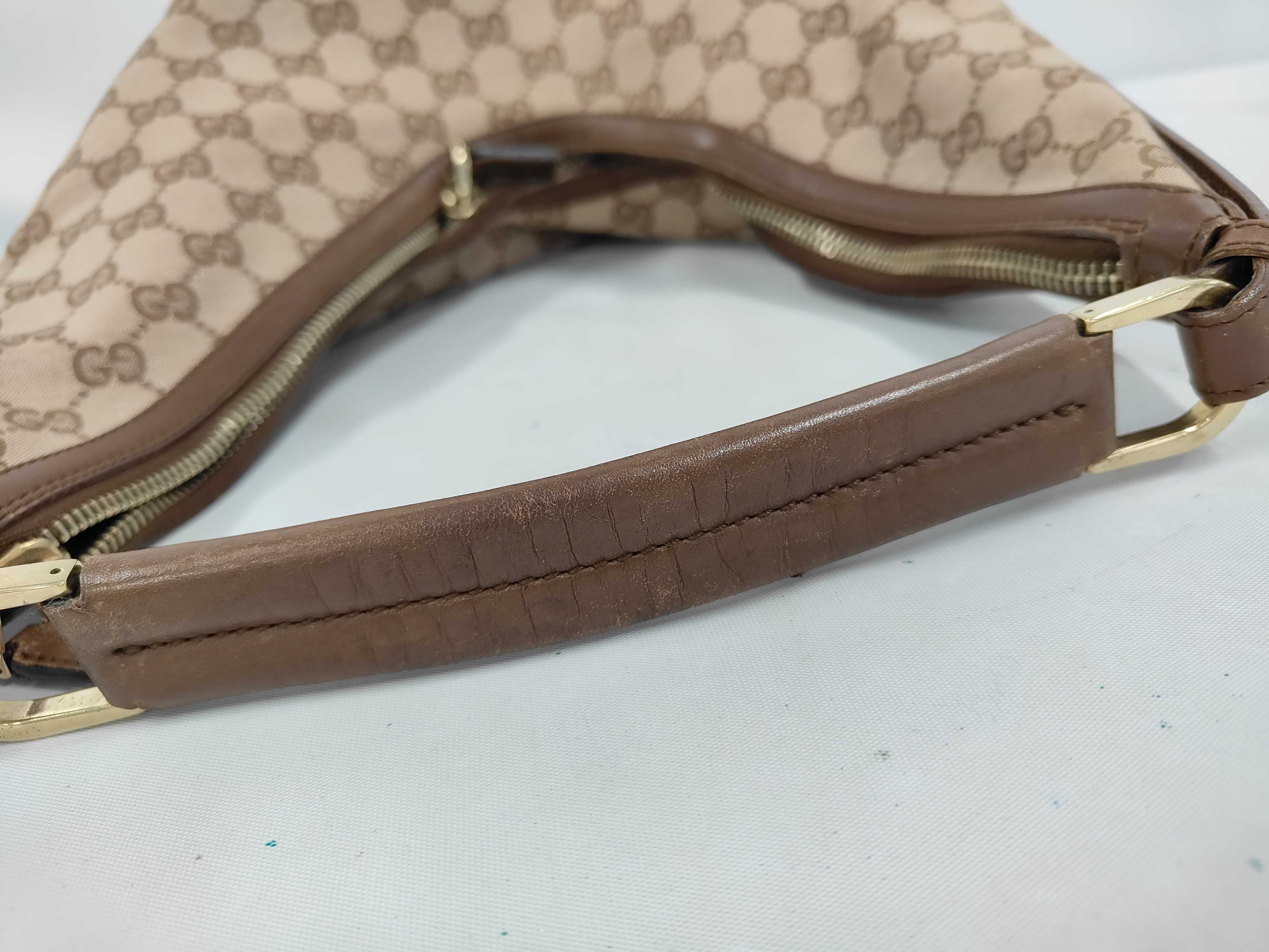 GG Canvas Shoulder Bag — view 5