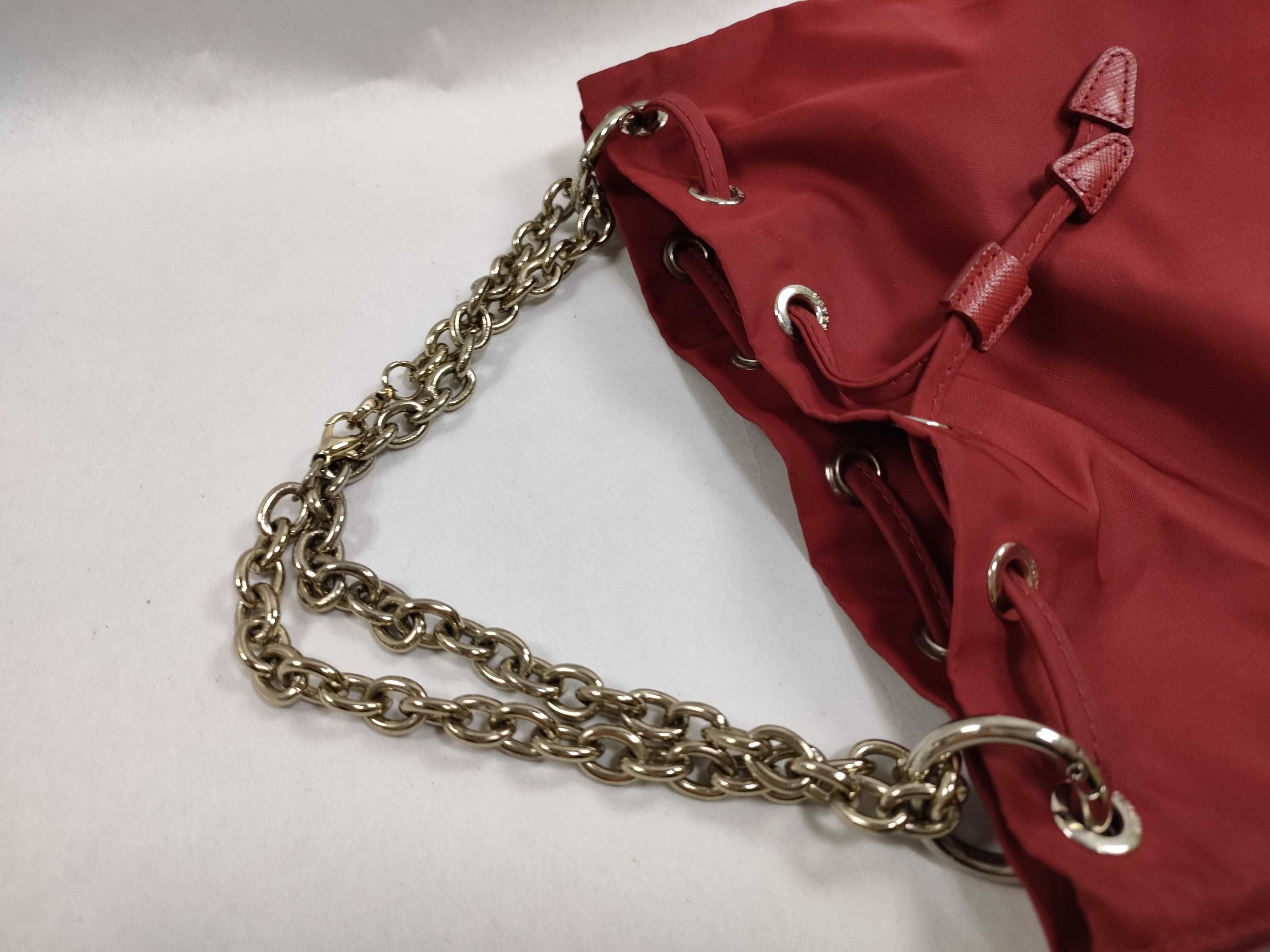 Pocono Chain Bucket Bag Drawstring Bag Shoulder Bag — view 3