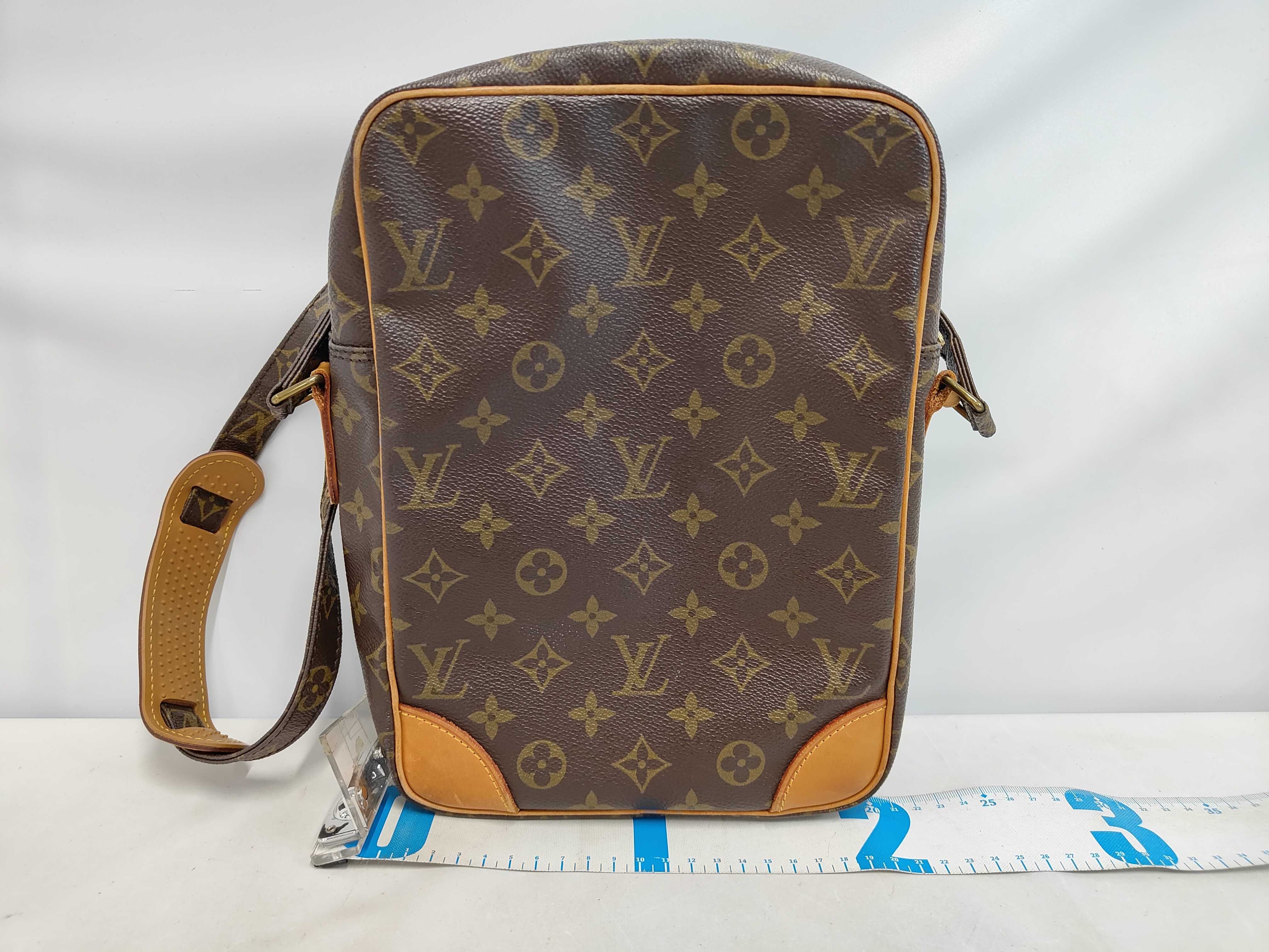 Monogram Danube MM M45264 8910SL Shoulder Bag — view 2