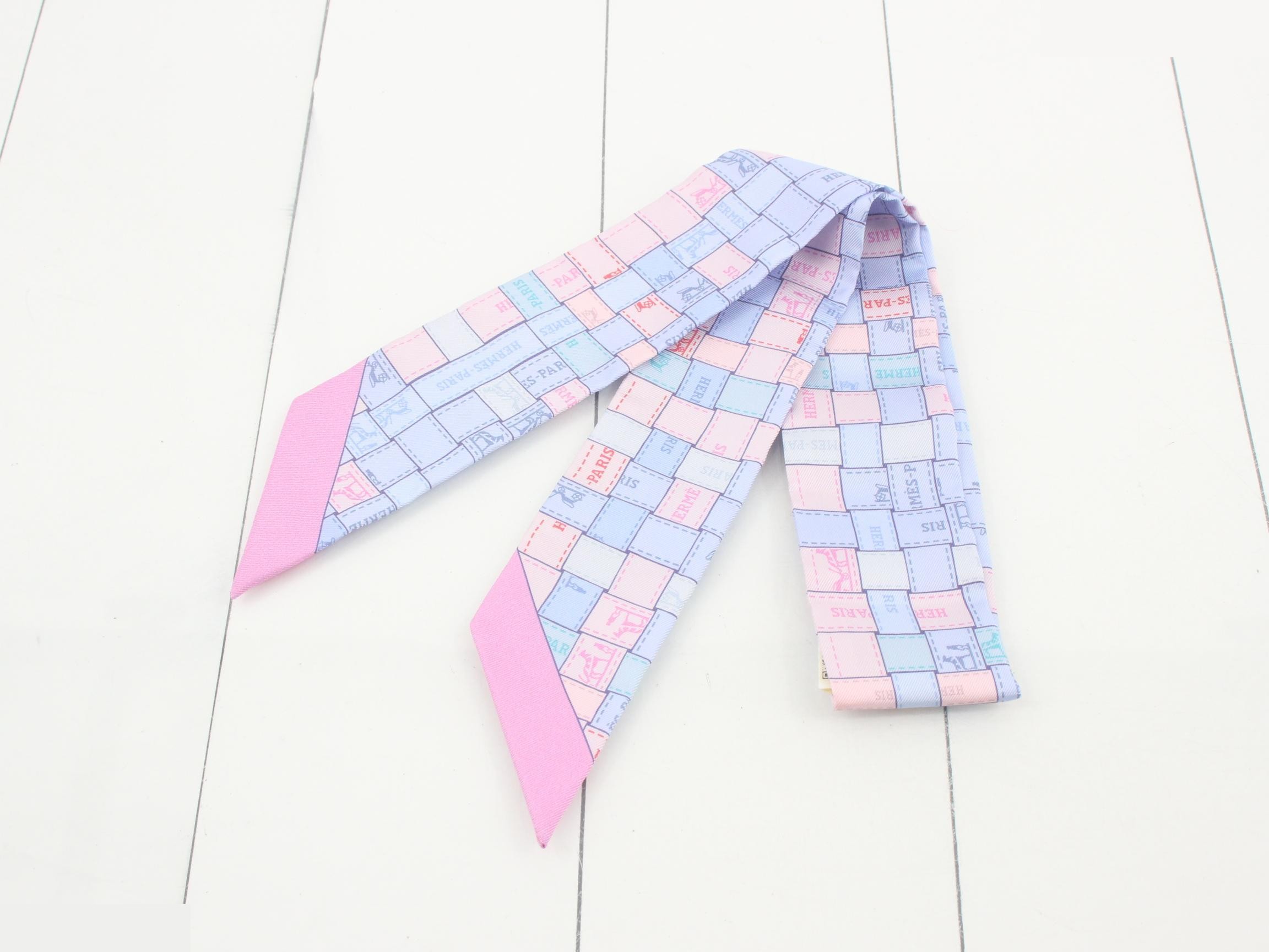 Twilly scarf, Boldic check pattern, unused, with tags and box. — view 2