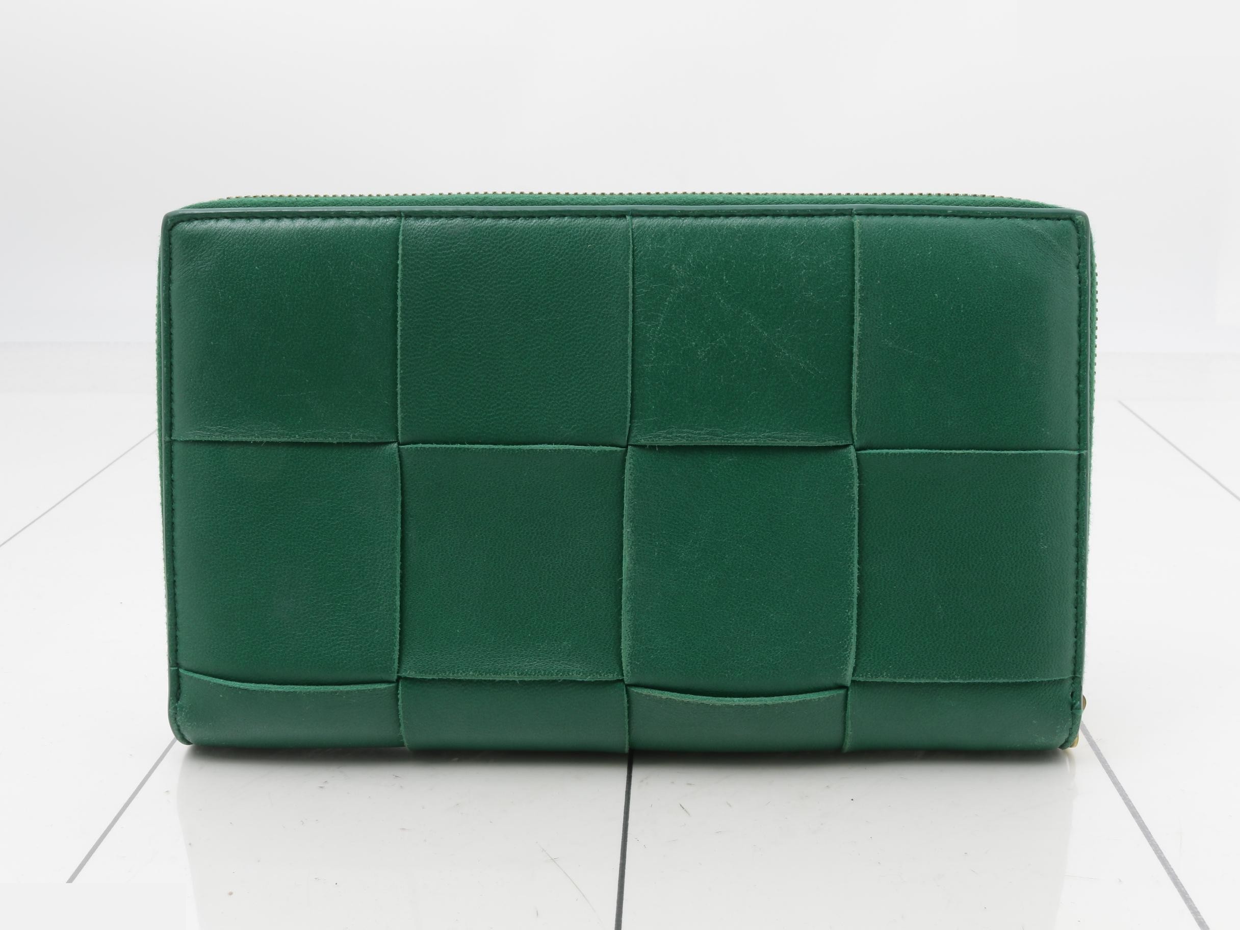 Intrecciato (bag) and wallet - green — view 2