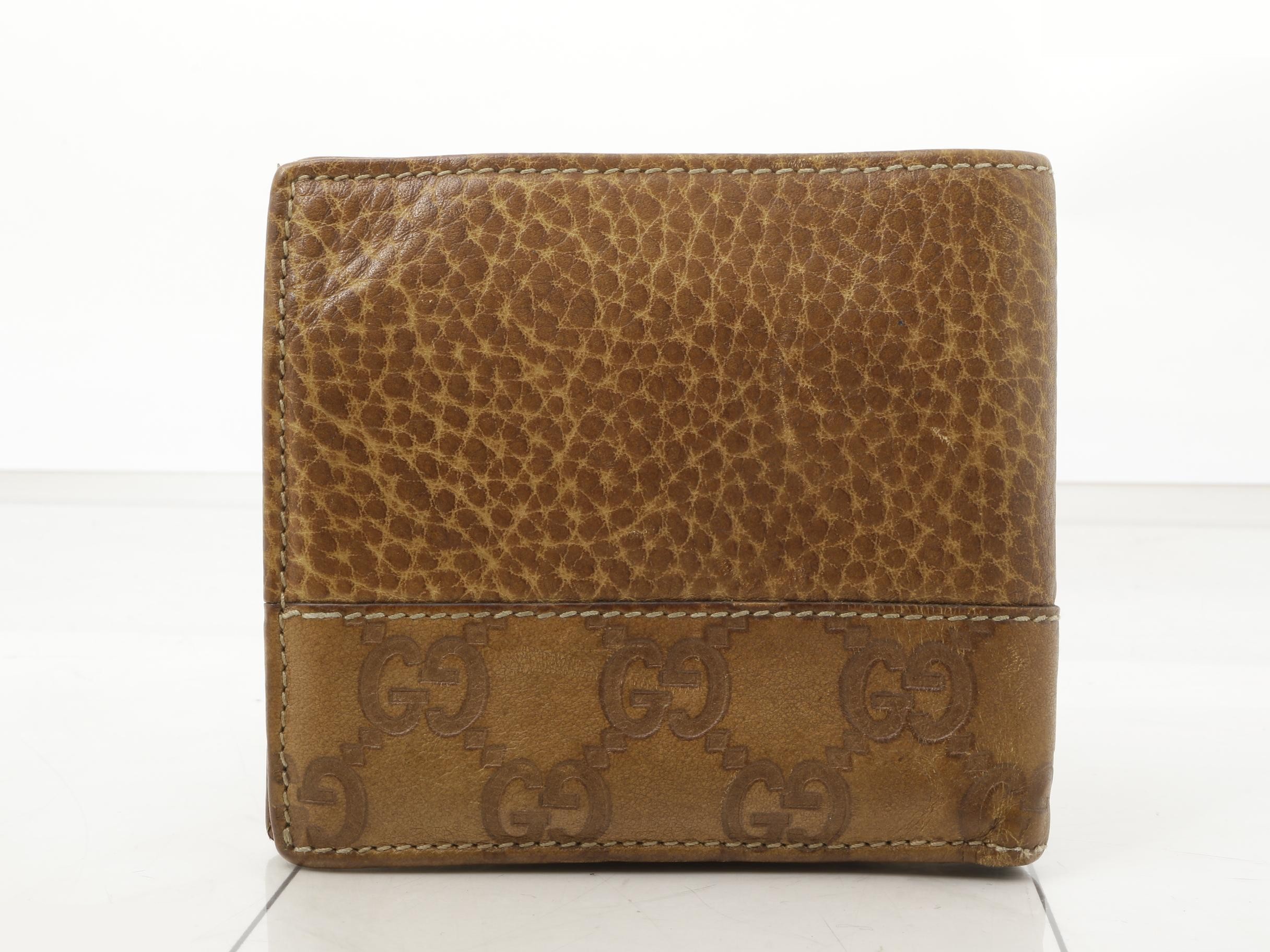bi-fold wallet — view 2