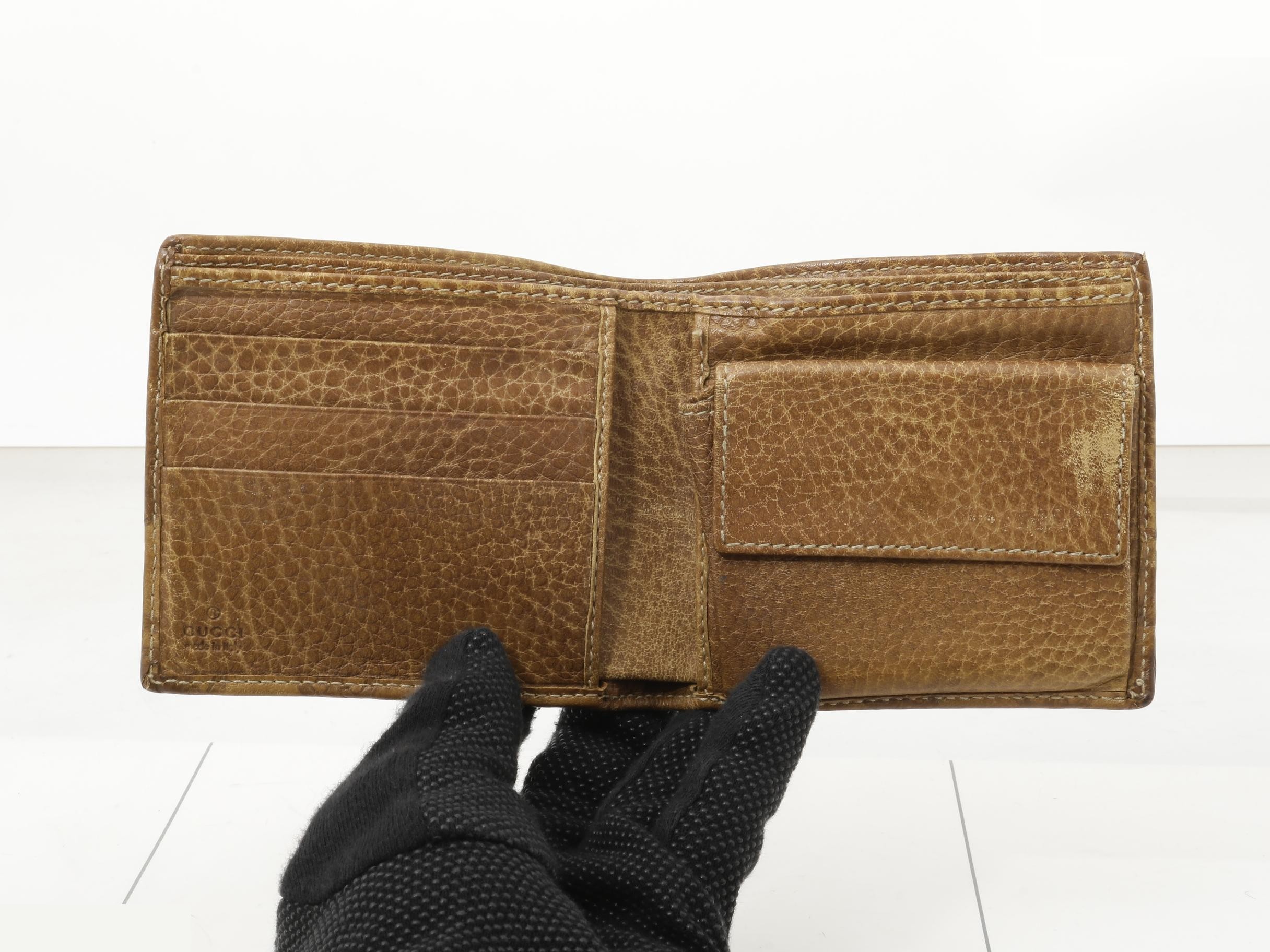 bi-fold wallet — view 4