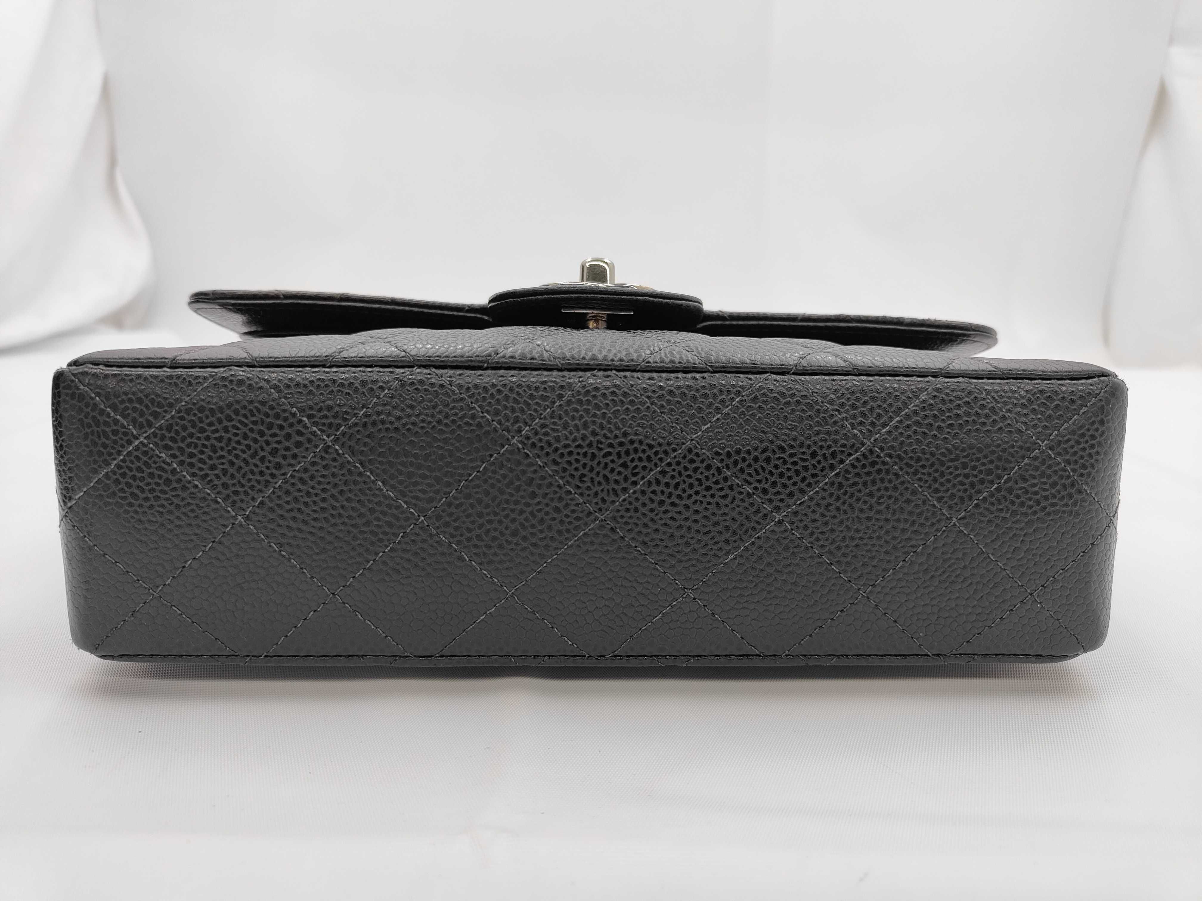 Matelassé Caviar Skin Double Chestnut Black x Silver Shoulder Bag — view 5