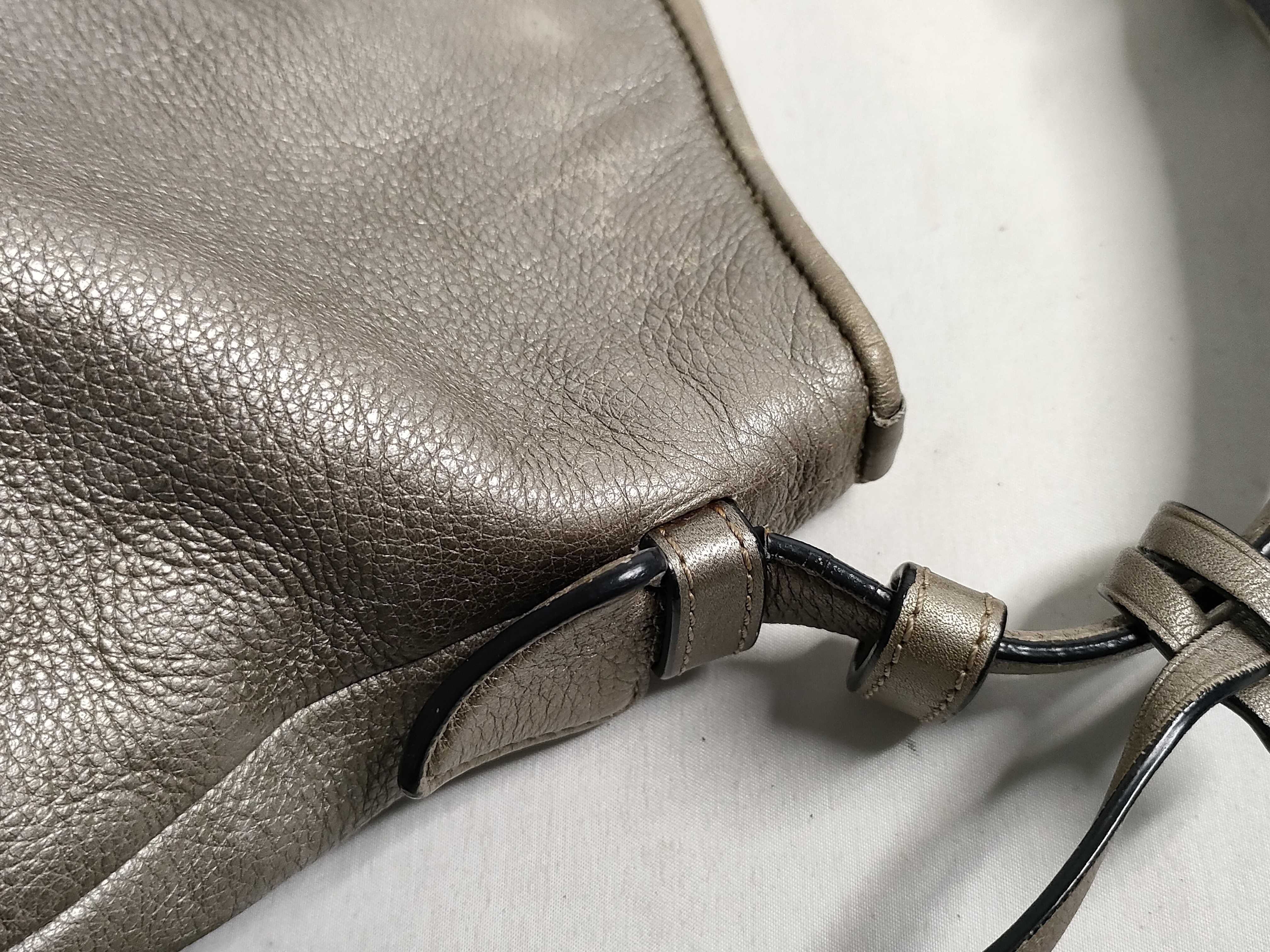 Heritage Shoulder Bag, Leather, Metallic Silver — view 5